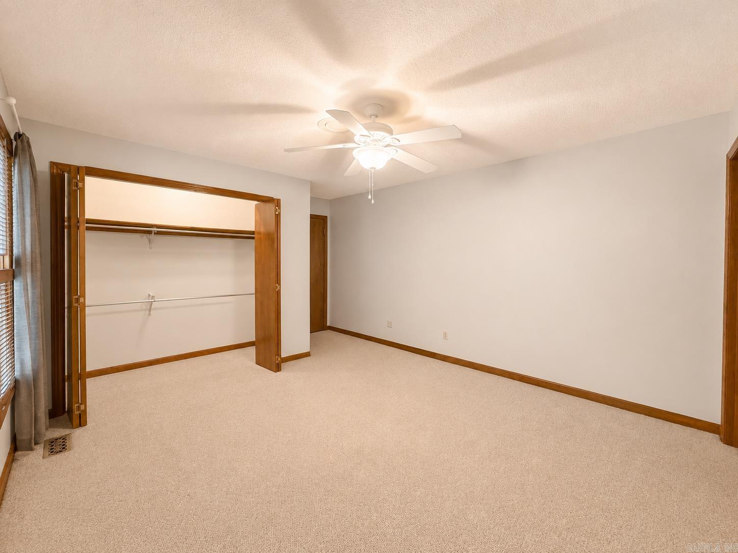 1505 Jennings Lane Property Photo 7