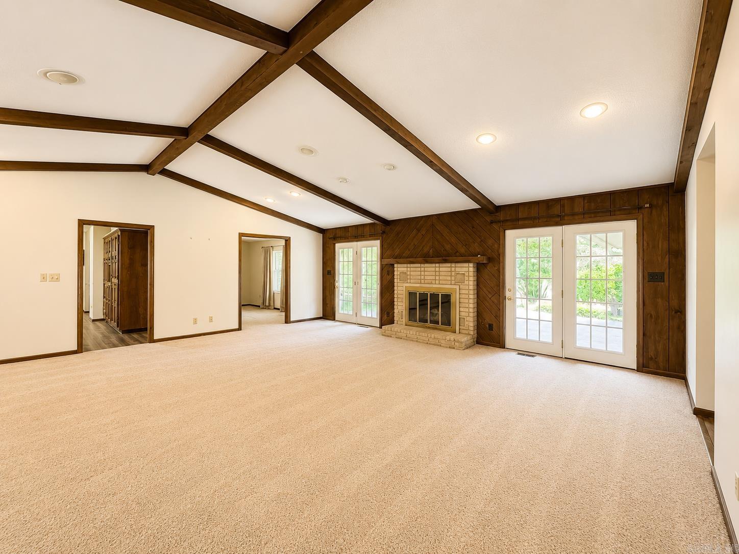 1505 Jennings Lane Property Photo 9