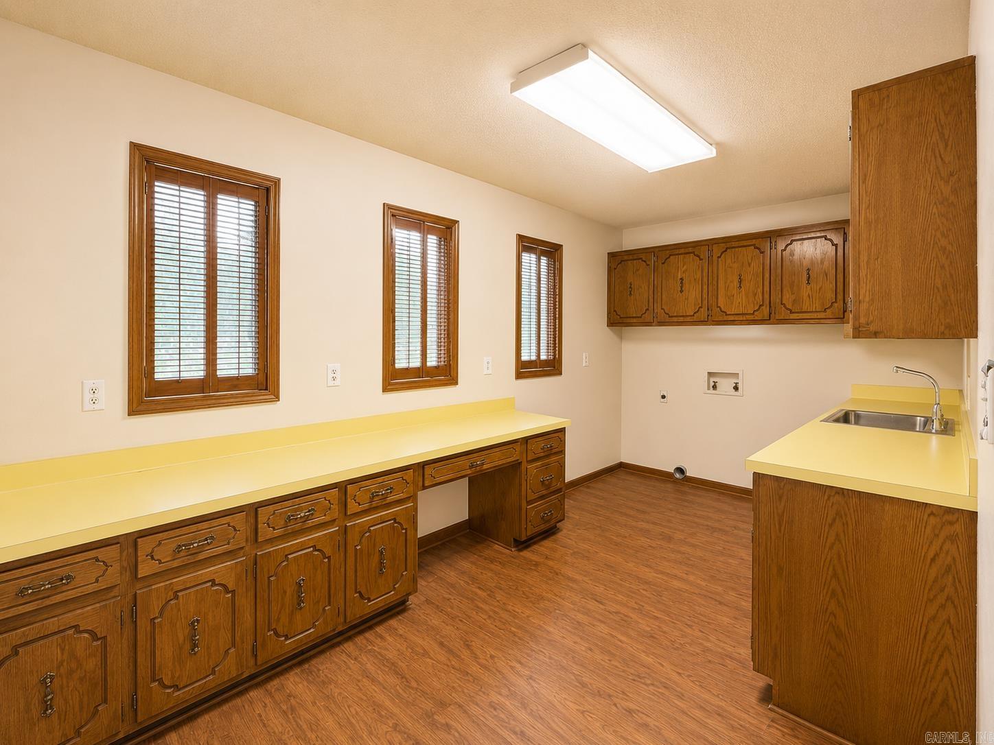 1505 Jennings Lane Property Photo 13