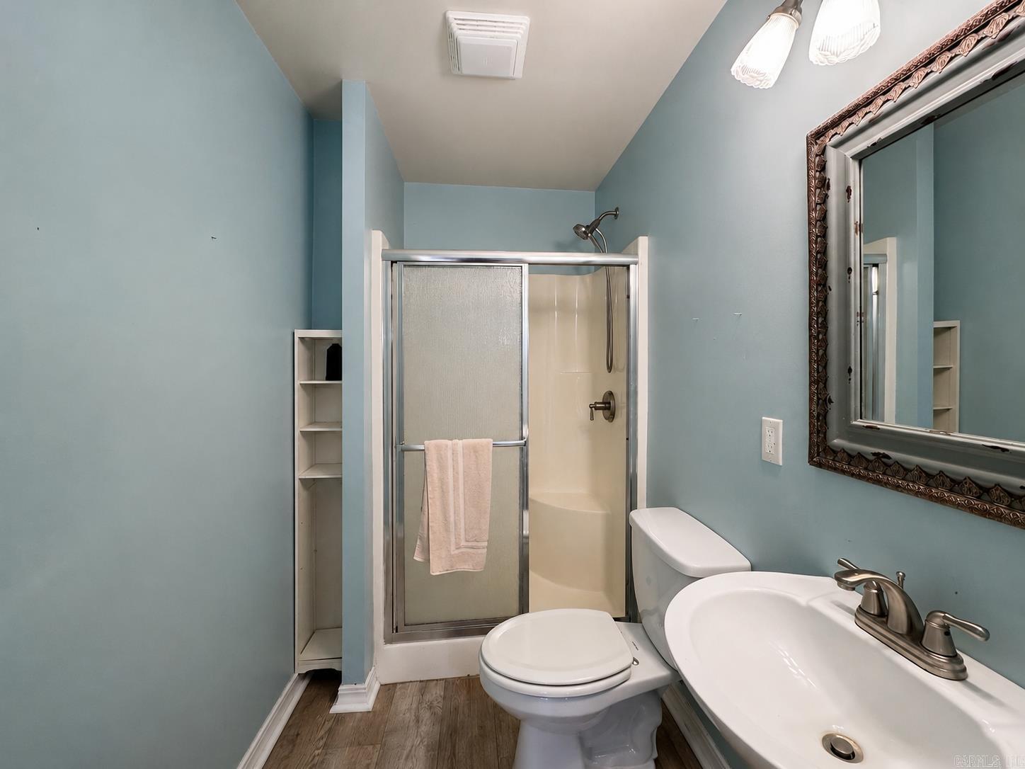 1505 Jennings Lane Property Photo 18