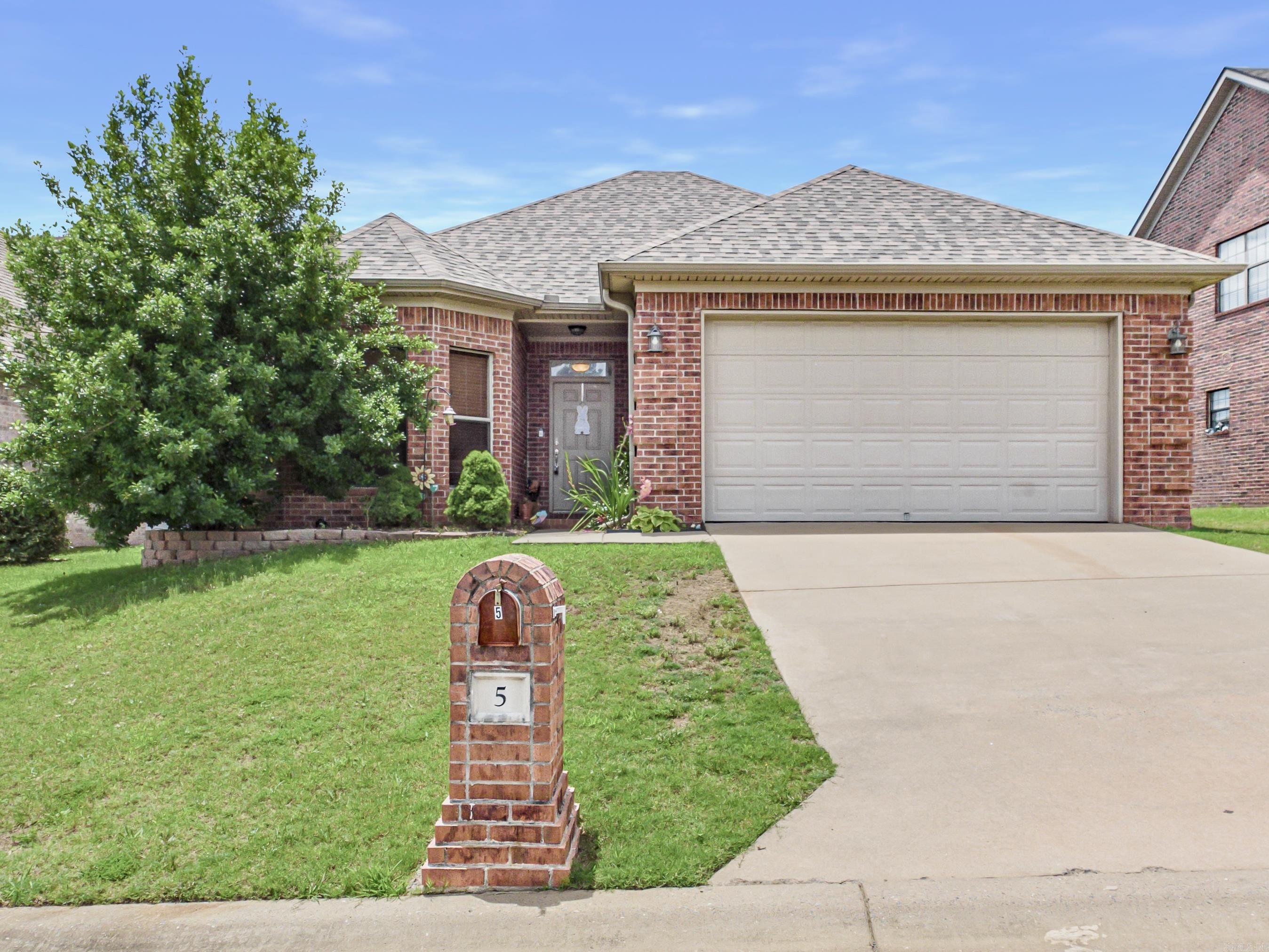 5 Village Way Property Photo 1