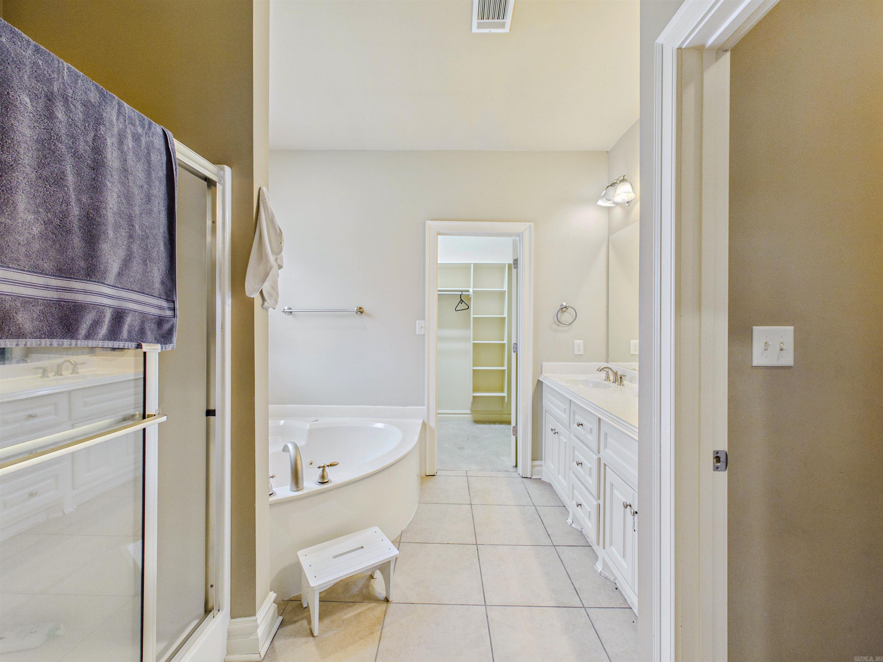 5 Village Way Property Photo 19