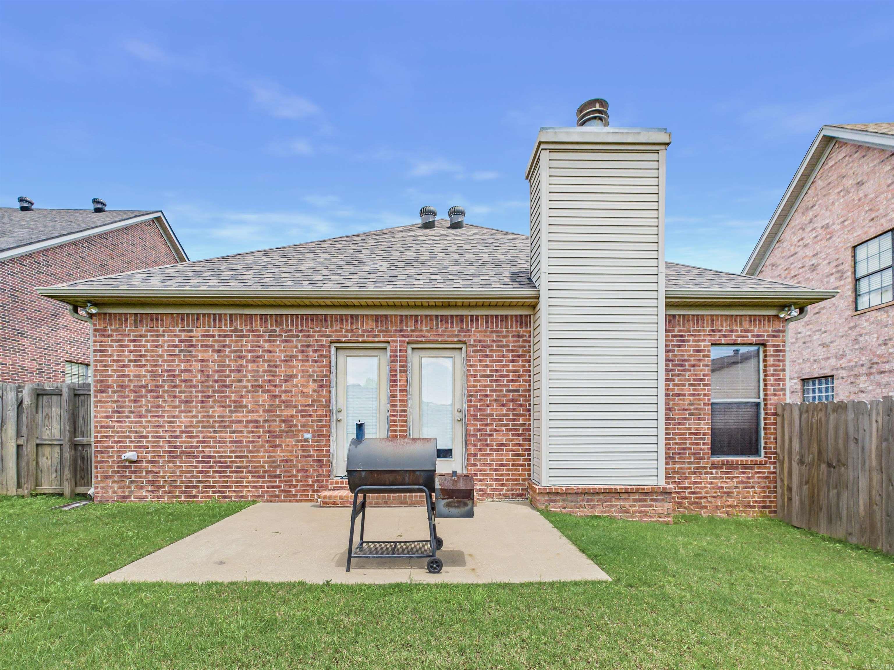 5 Village Way Property Photo 28