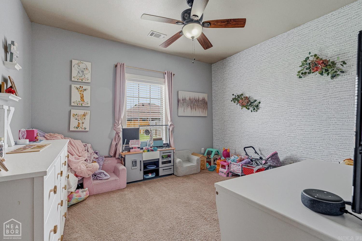 730 Tyler Property Photo 22
