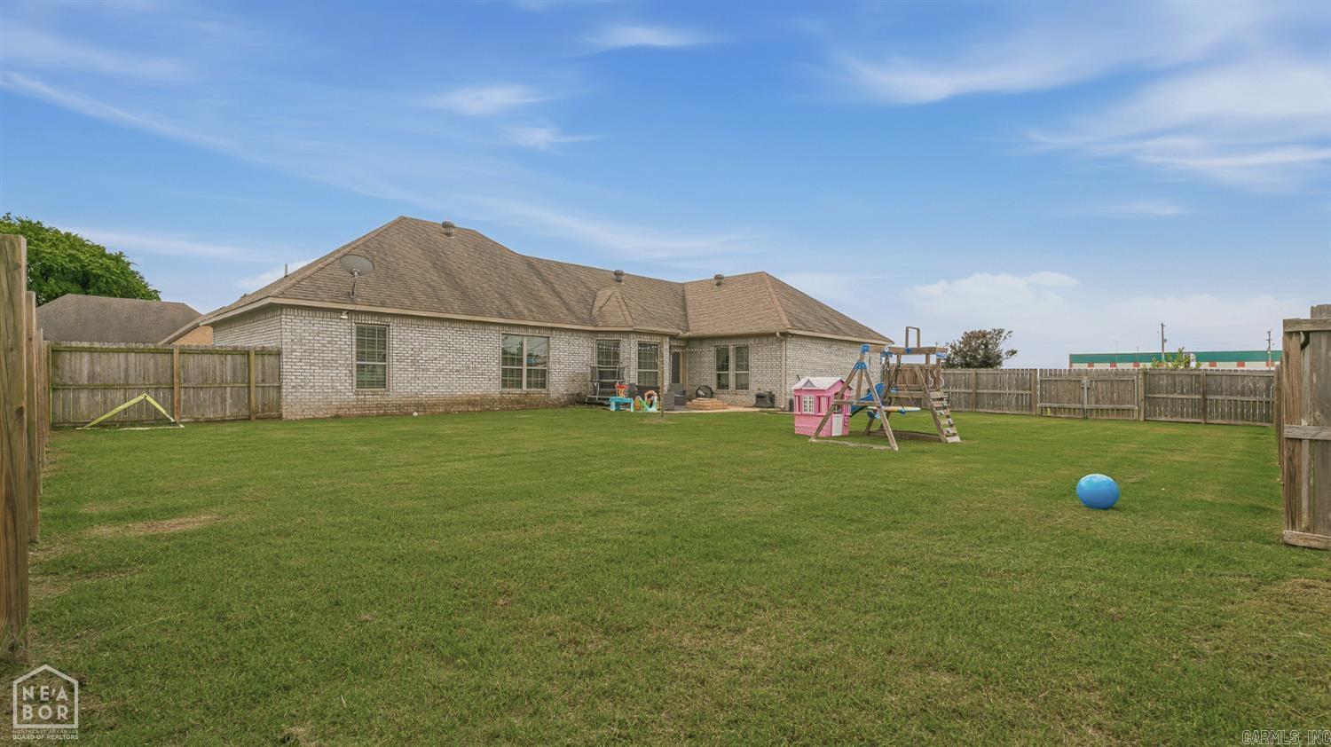 730 Tyler Property Photo 24