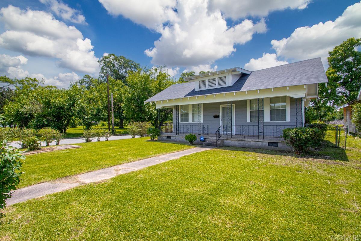 1024 E 16th Street Property Photo 4