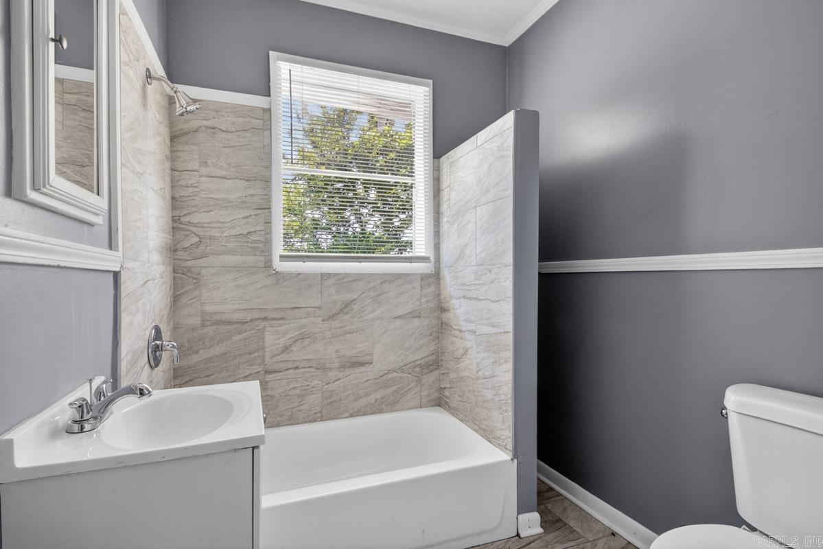 1024 E 16th Street Property Photo 18