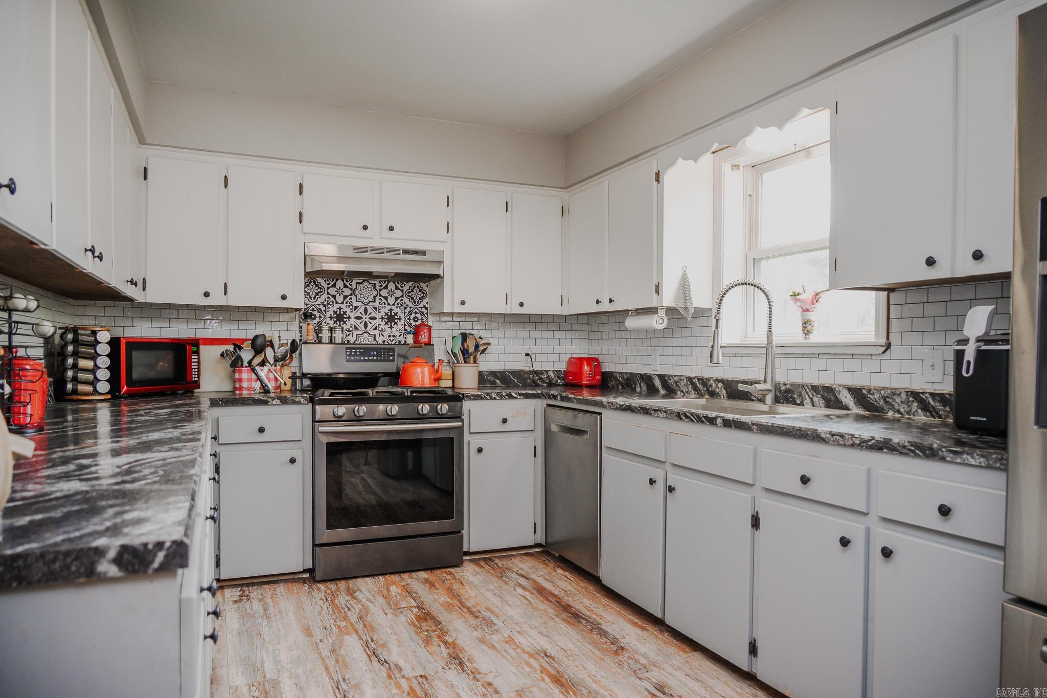 505 Stoney Point Property Photo 15