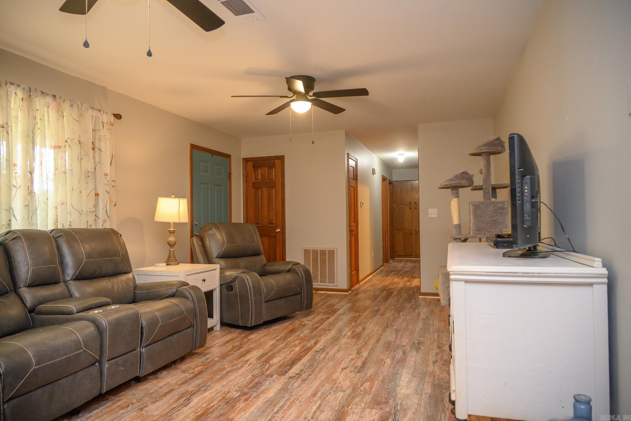 505 Stoney Point Property Photo 18