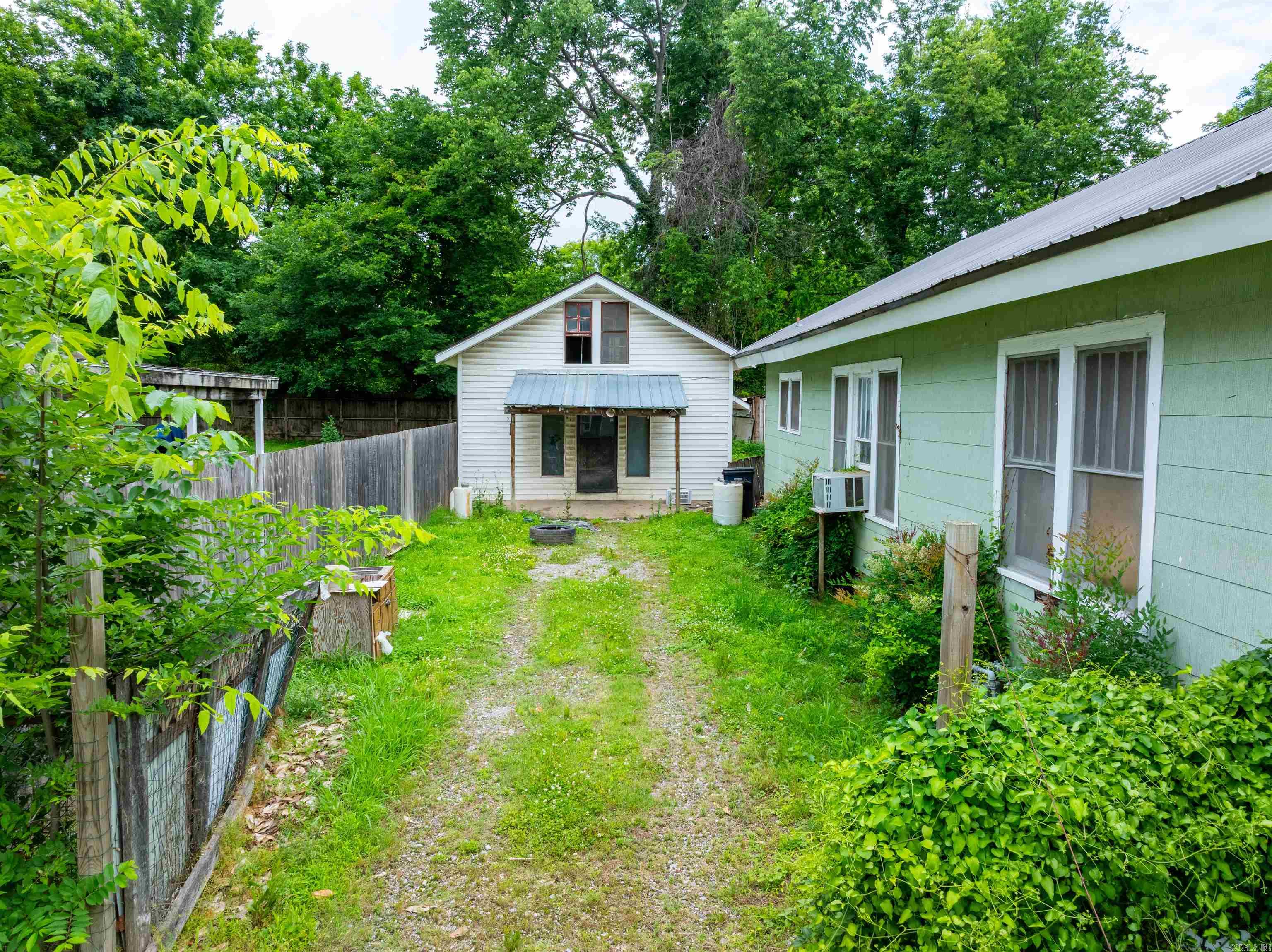 719 S Broad Street Property Photo 7