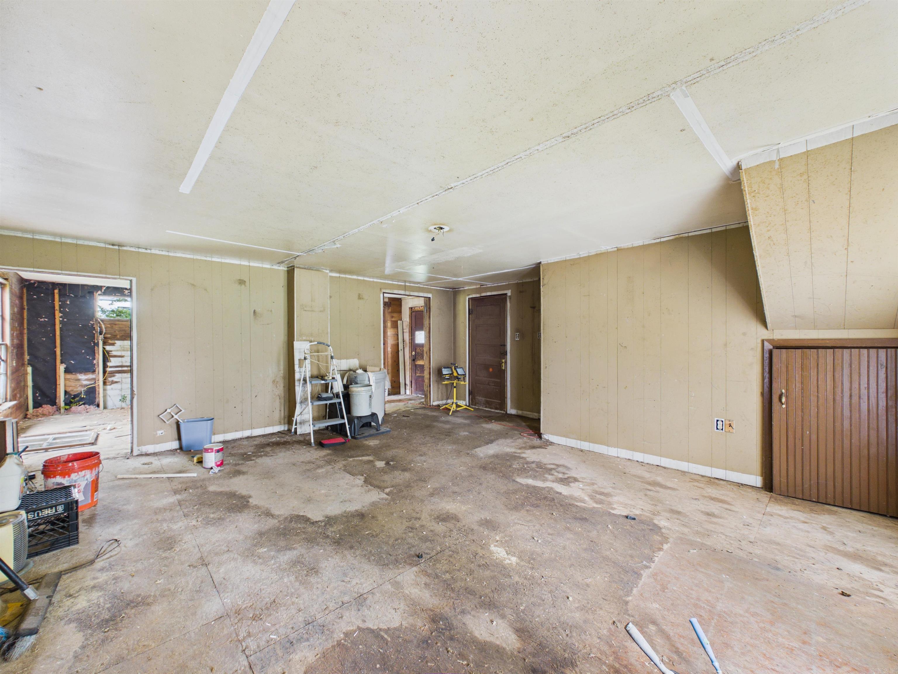 719 S Broad Street Property Photo 8