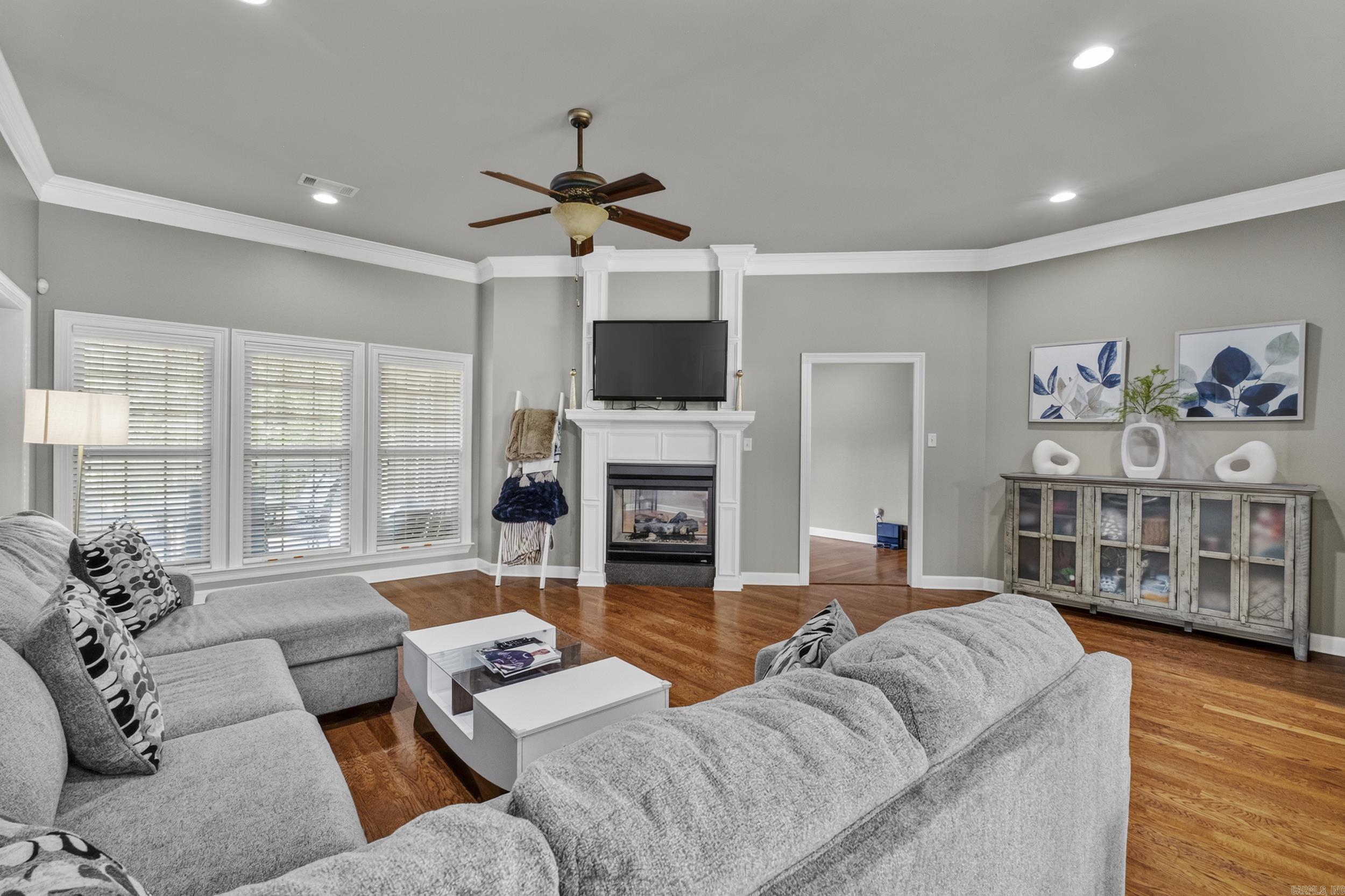 401 Greystone Boulevard Property Photo 6