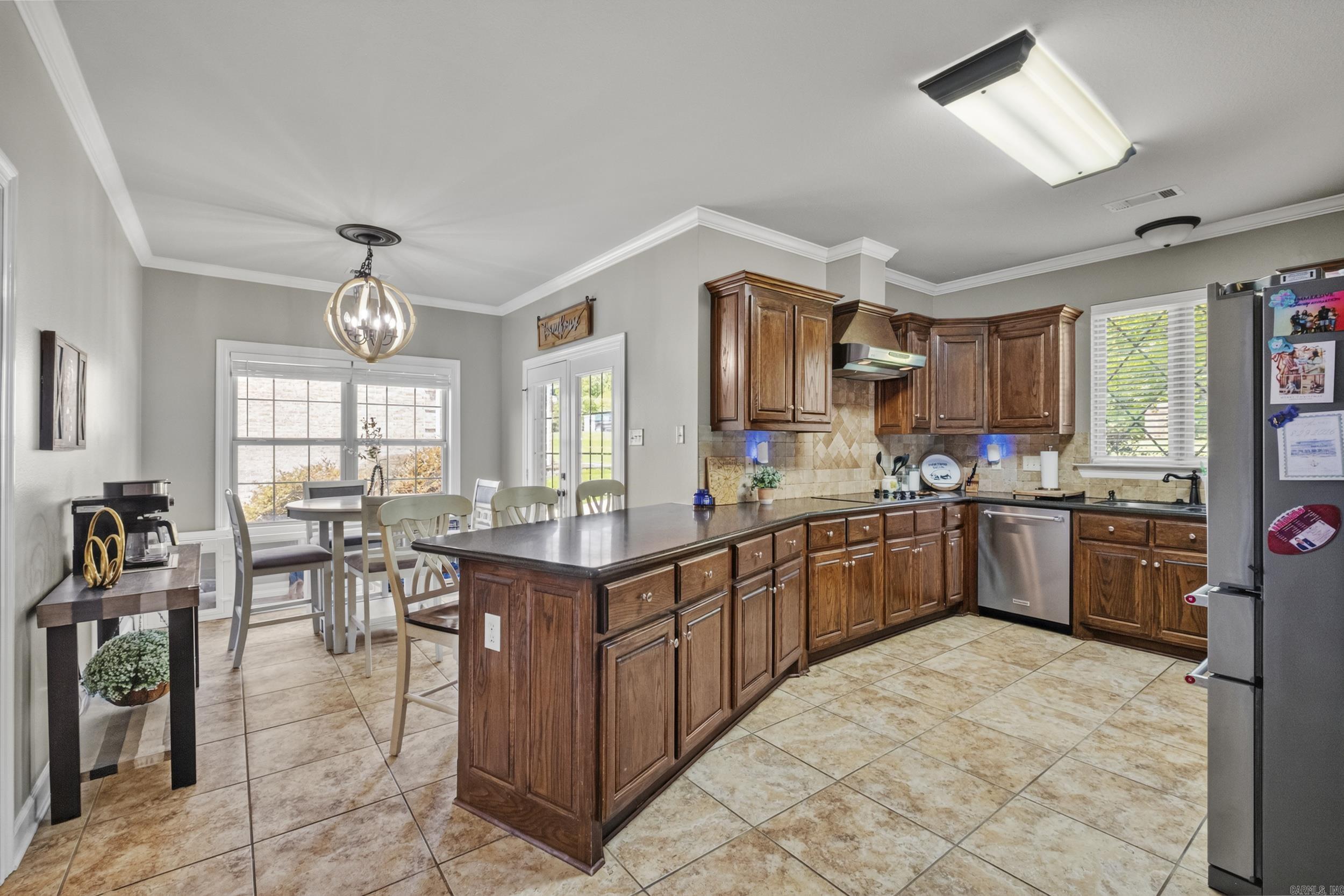 401 Greystone Boulevard Property Photo 12