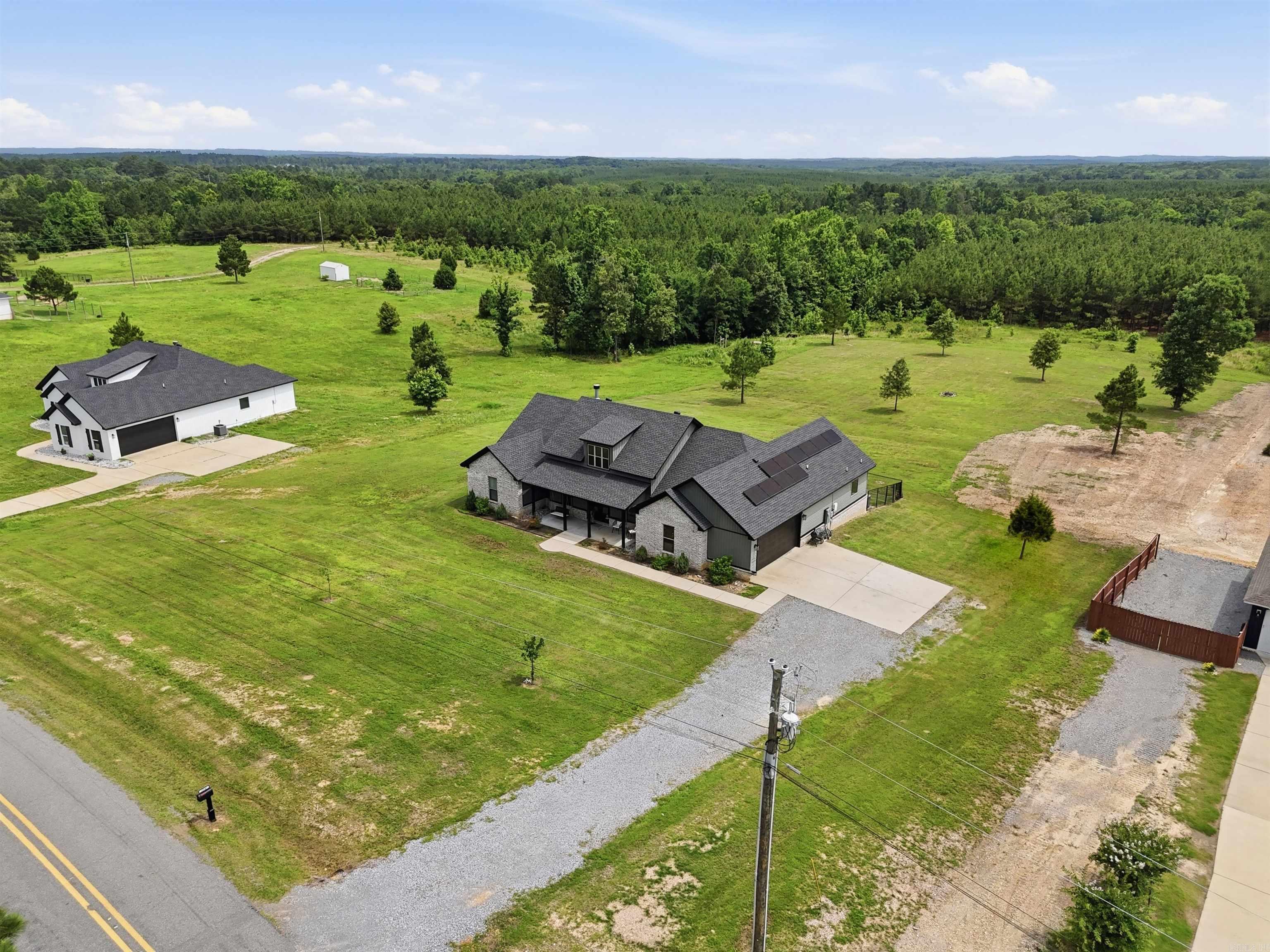 10549 Highway 298 Property Photo 8
