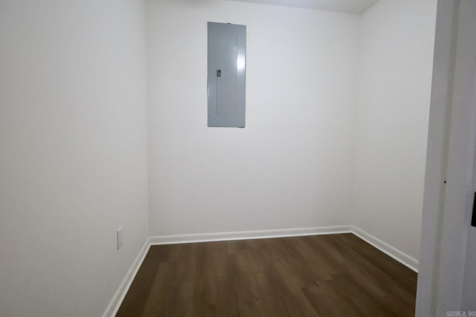 411 Senko Rd Property Photo 14