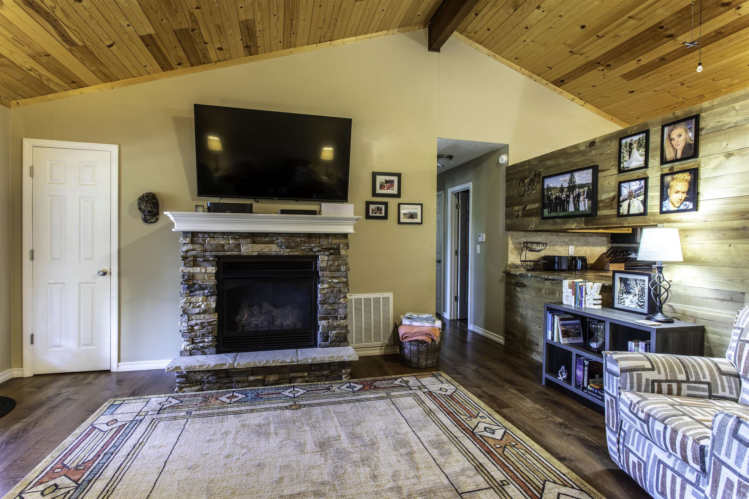 51 Winnebago Drive Property Photo 10