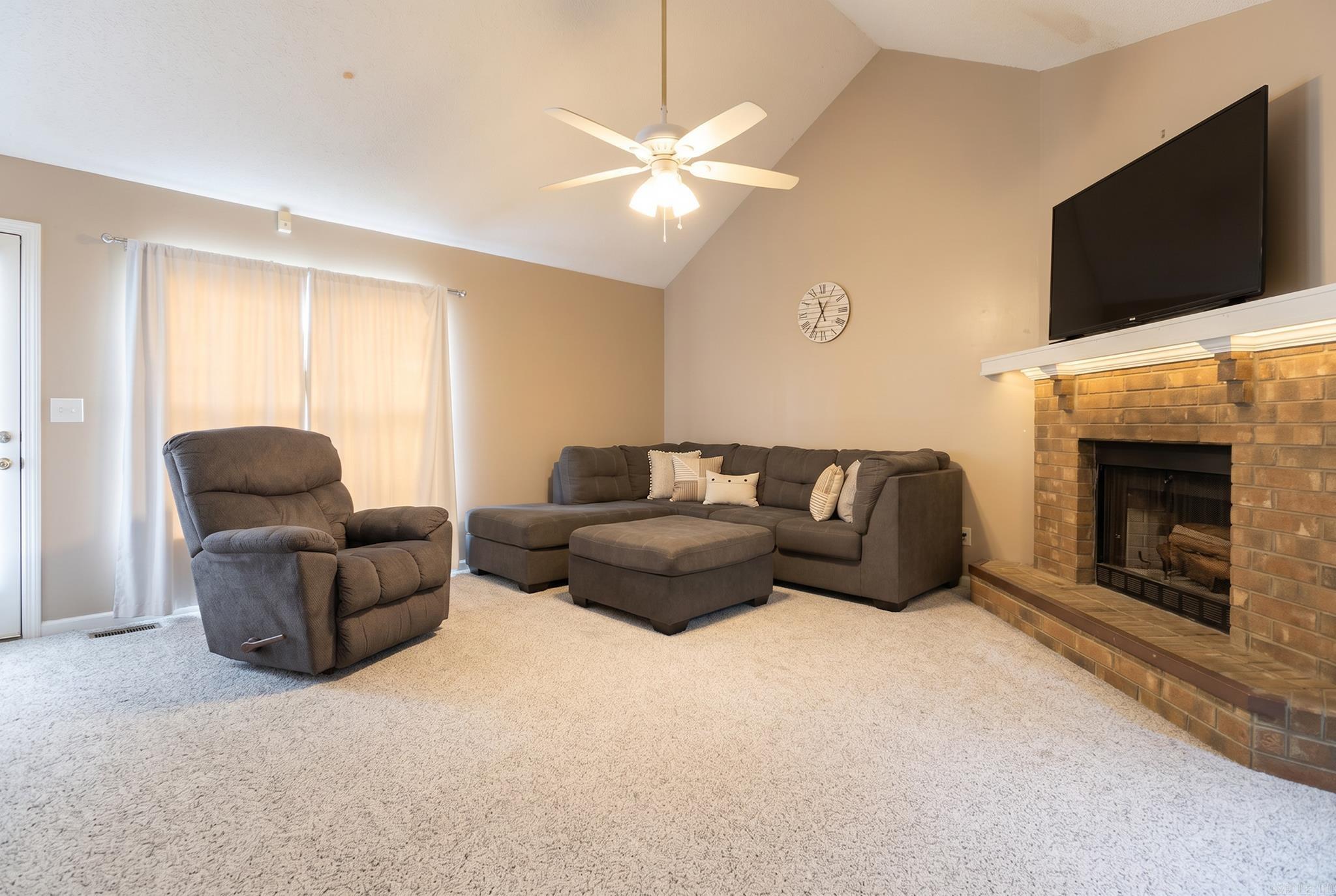 13918 Wimbledon Loop Property Photo 3