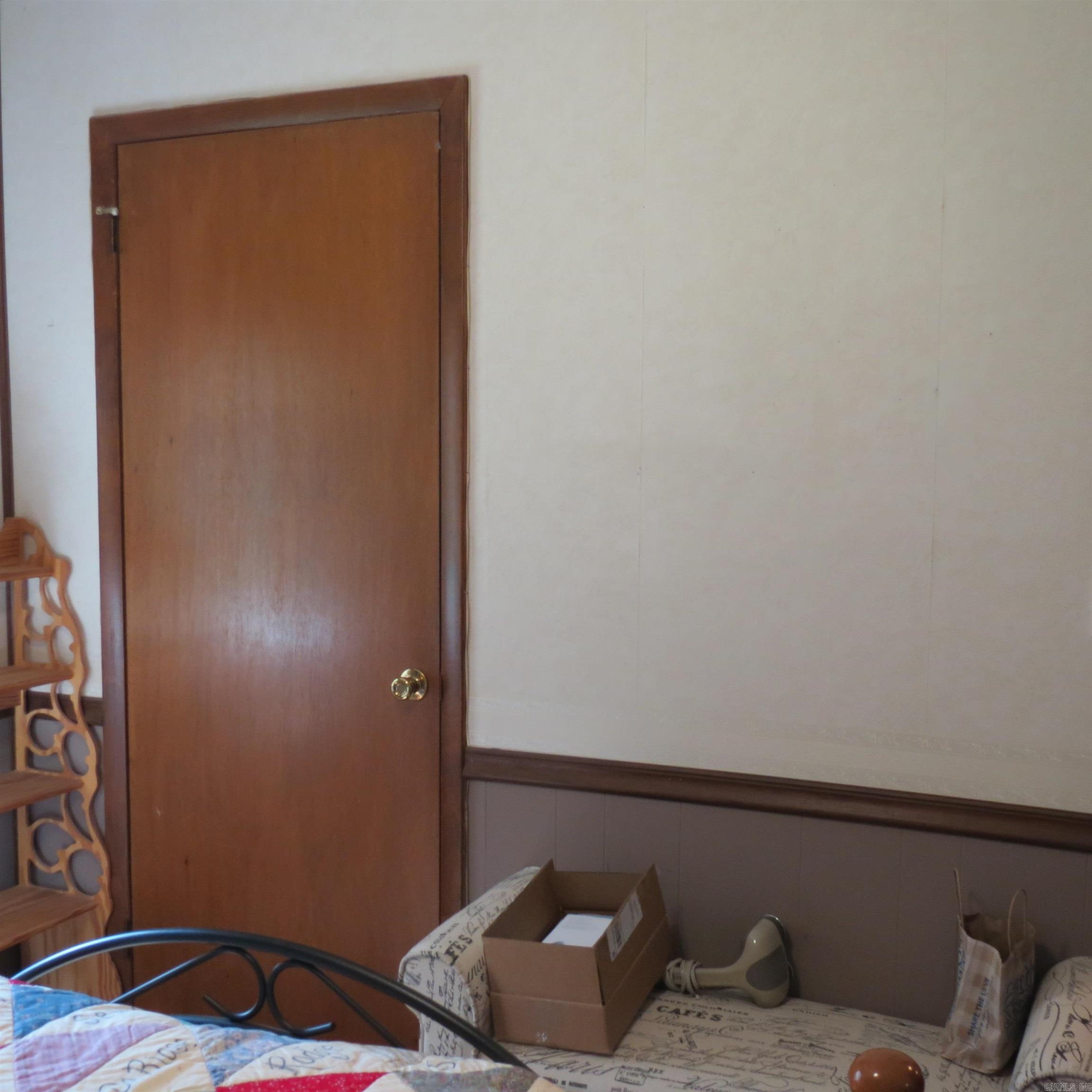 2000 Center Street Property Photo 22