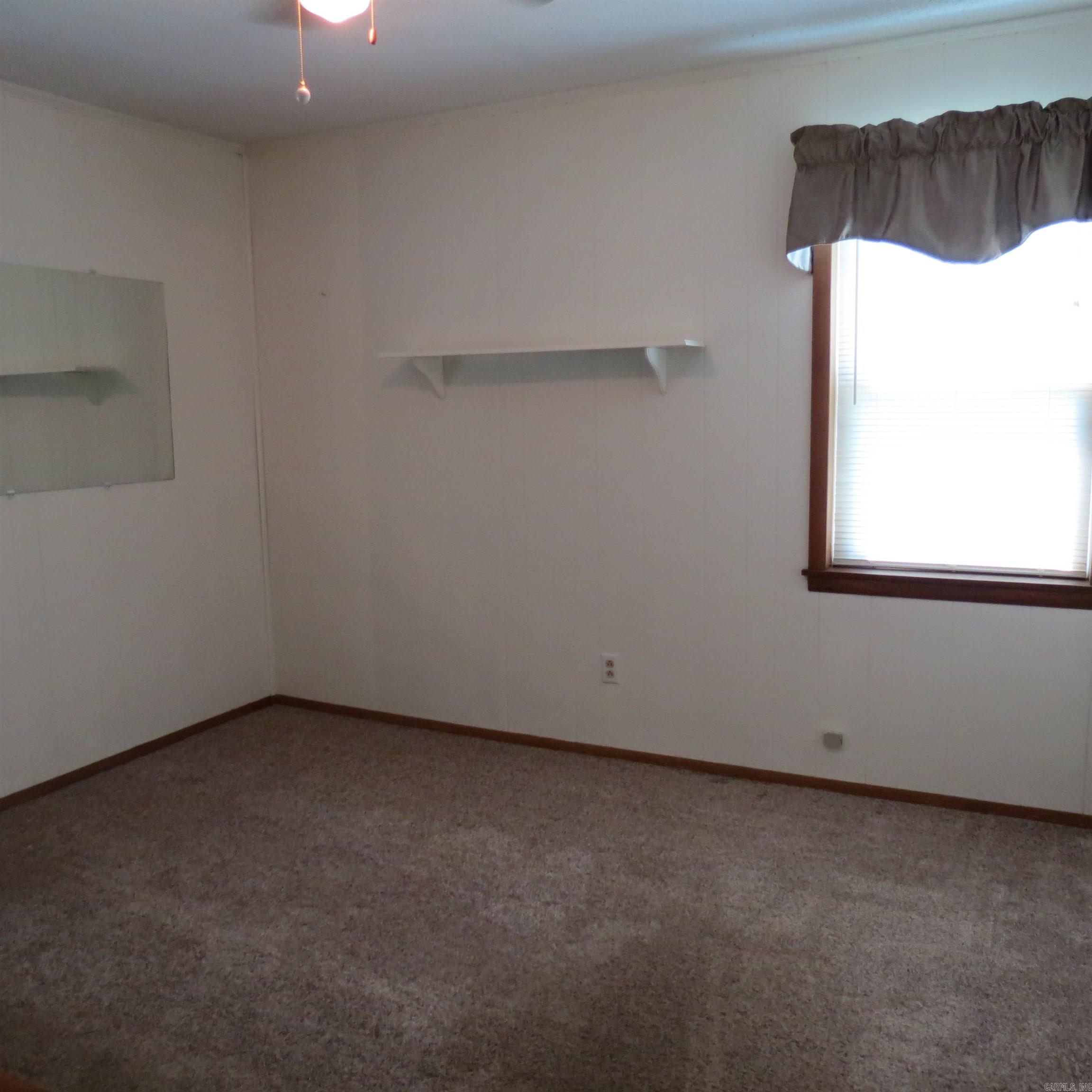2000 Center Street Property Photo 25