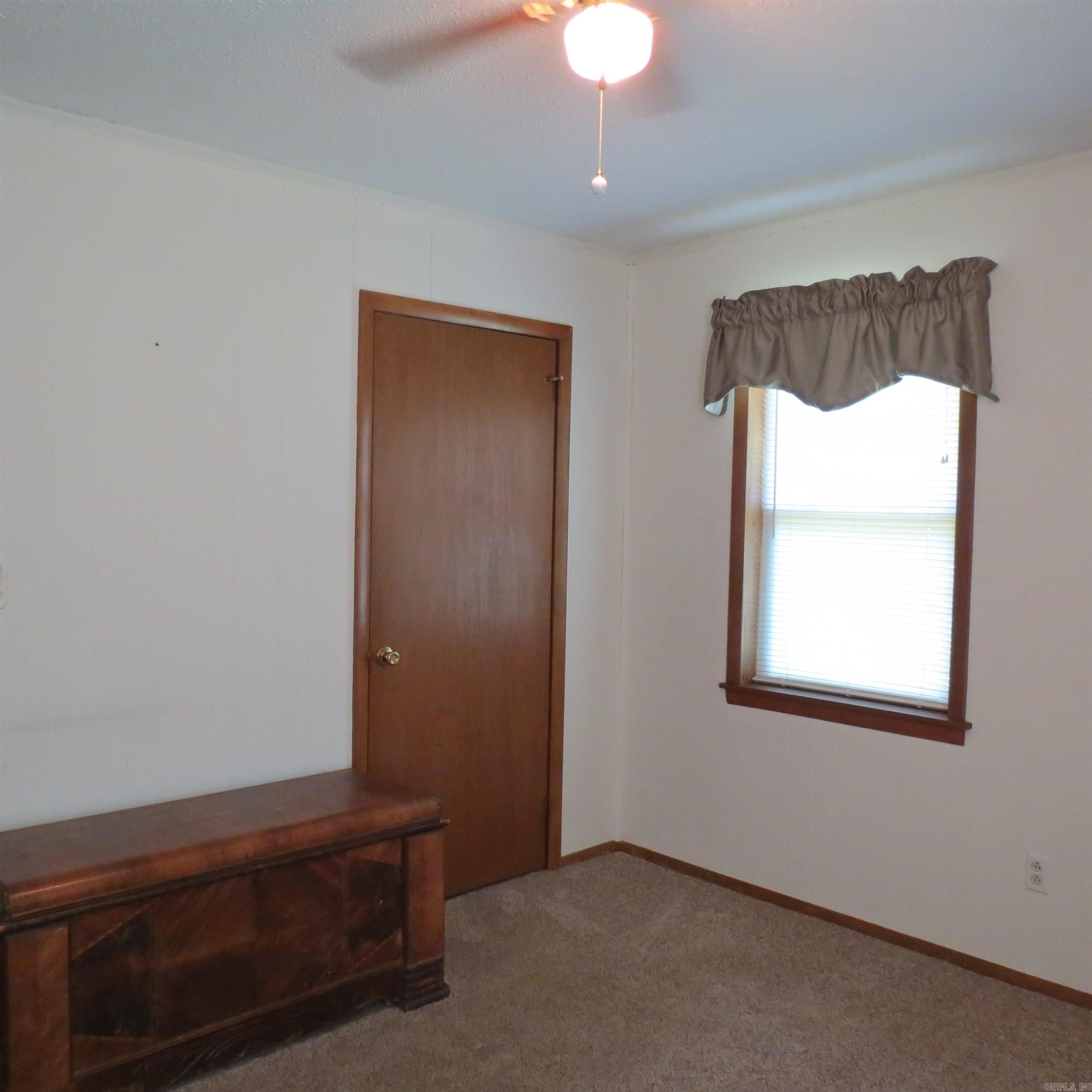 2000 Center Street Property Photo 26