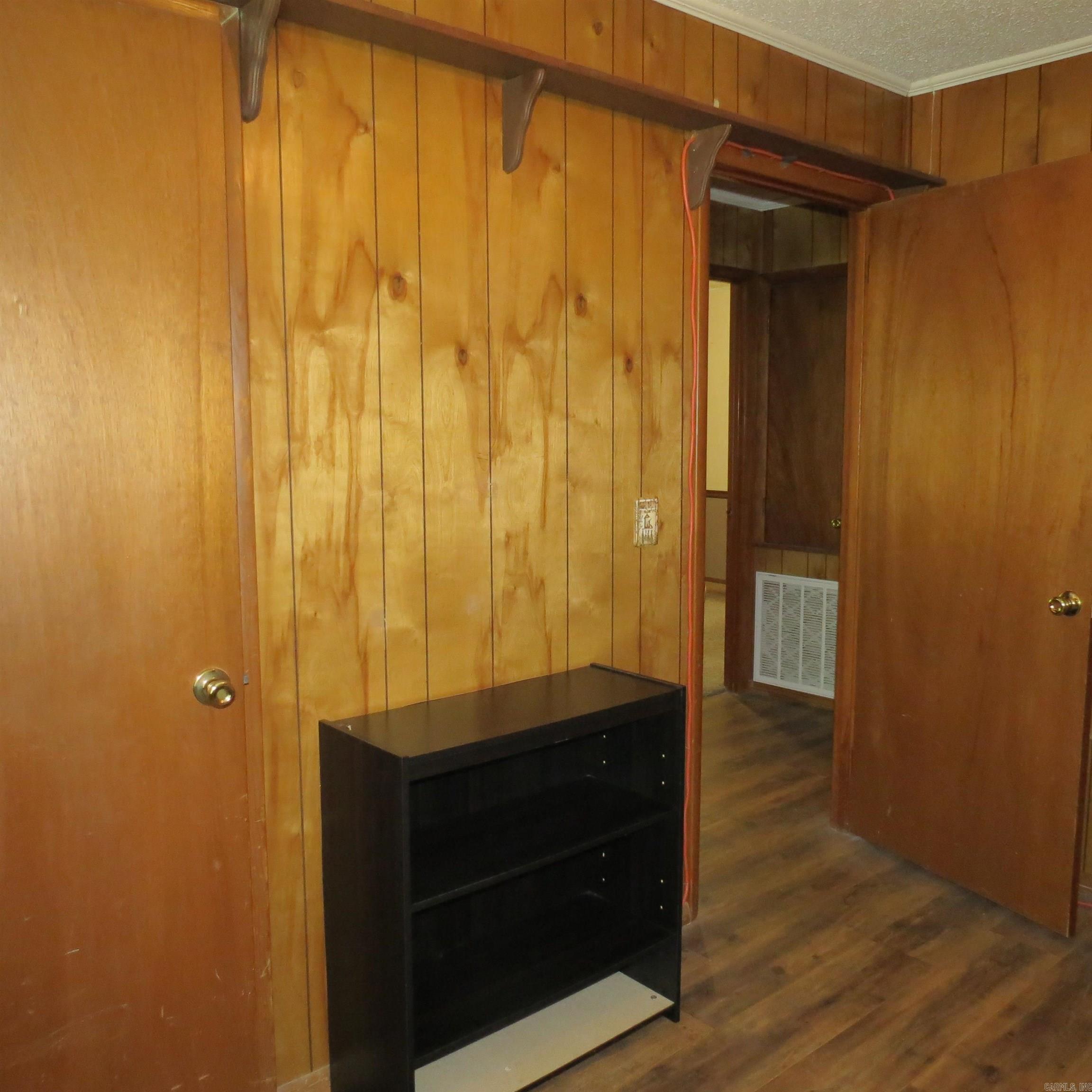 2000 Center Street Property Photo 29