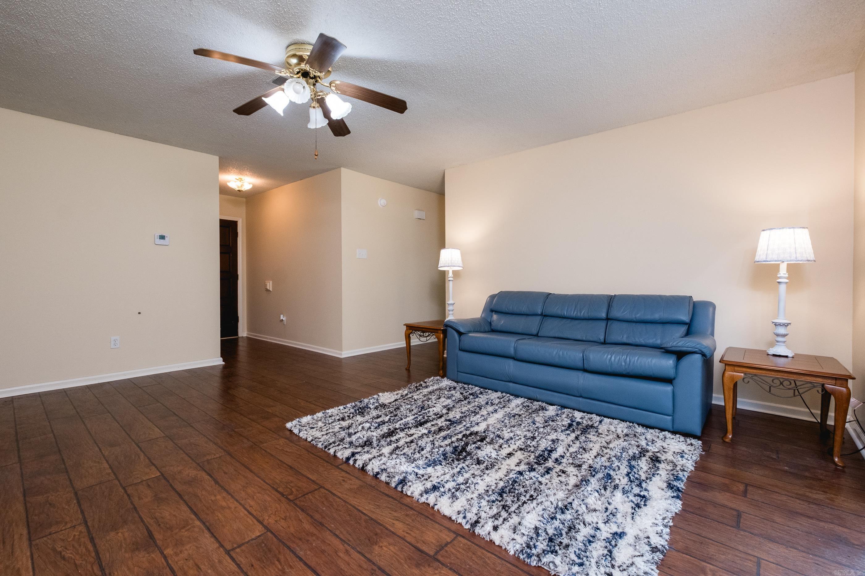 2215 Justus Loop Property Photo 7