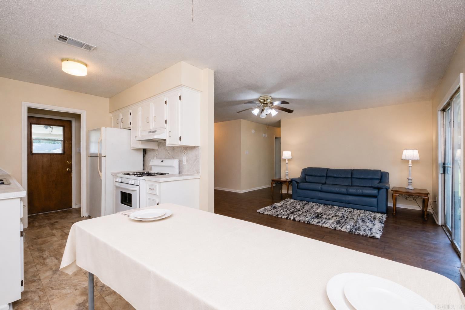 2215 Justus Loop Property Photo 12
