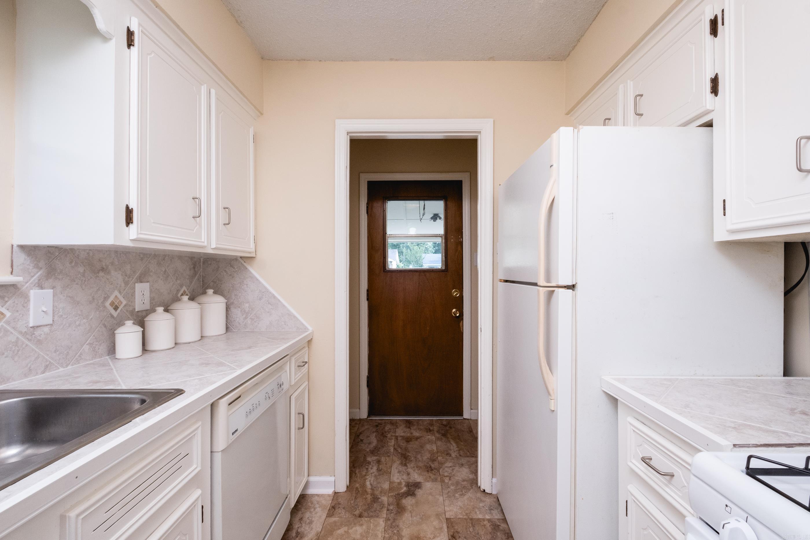 2215 Justus Loop Property Photo 17