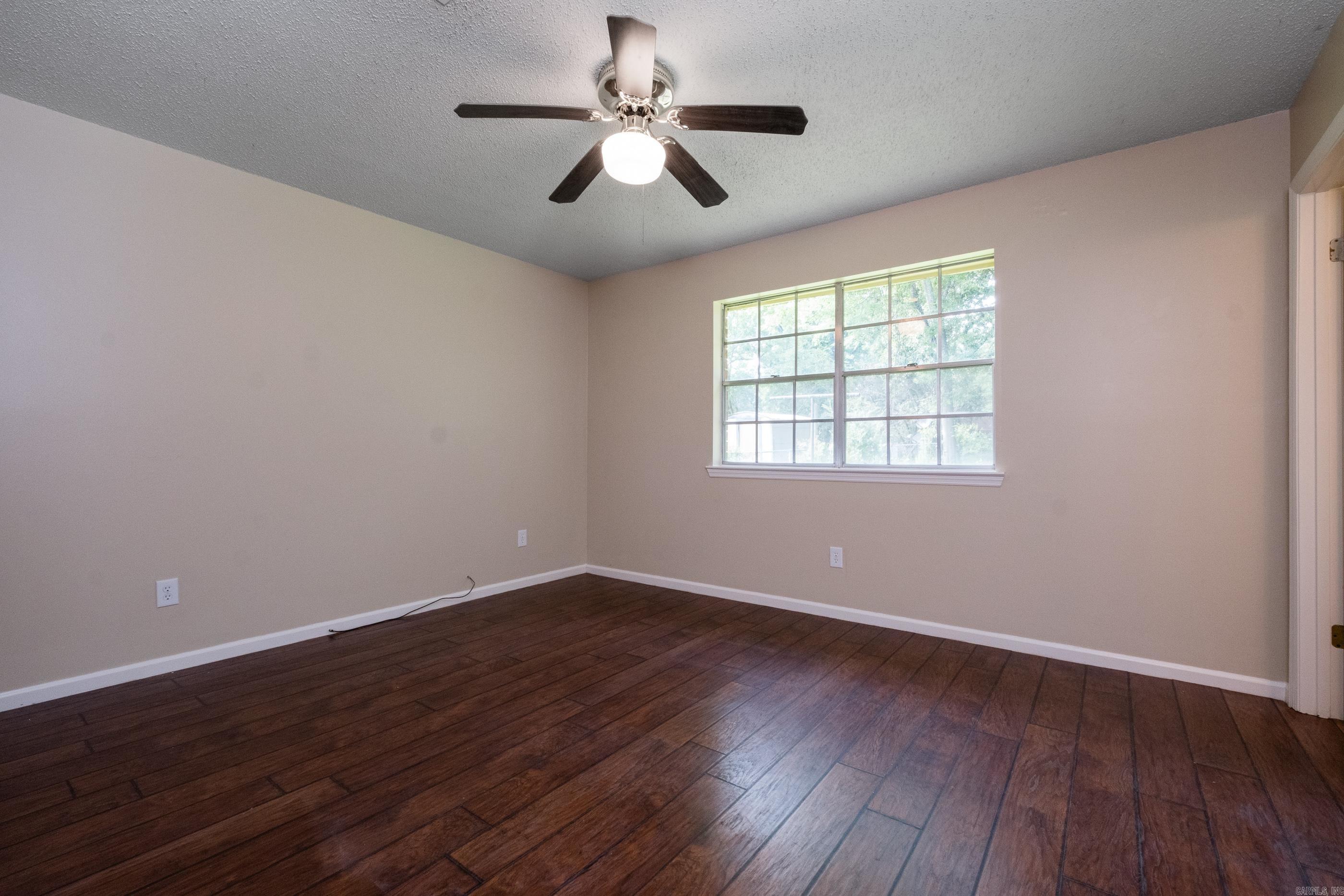 2215 Justus Loop Property Photo 27