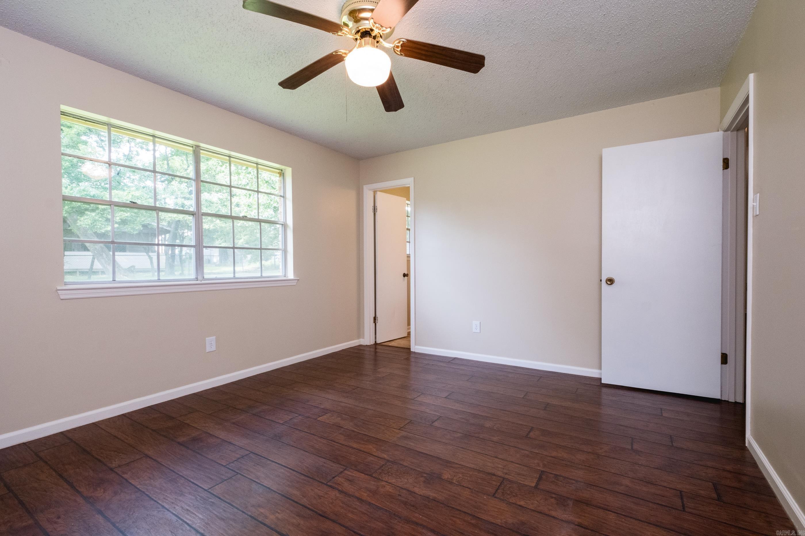 2215 Justus Loop Property Photo 28