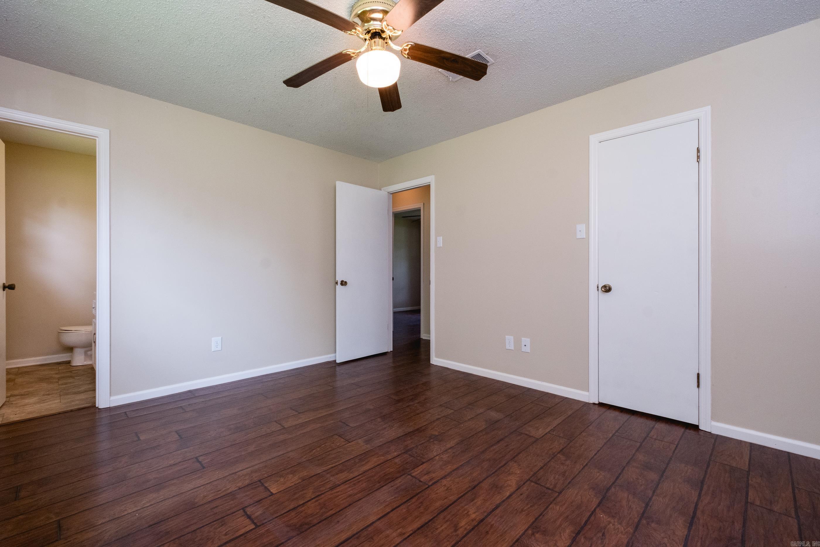 2215 Justus Loop Property Photo 29