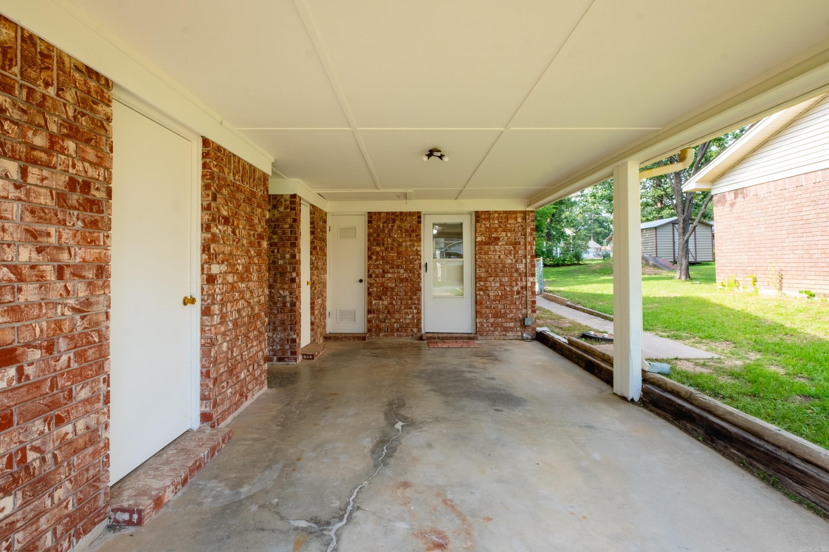 2215 Justus Loop Property Photo 35