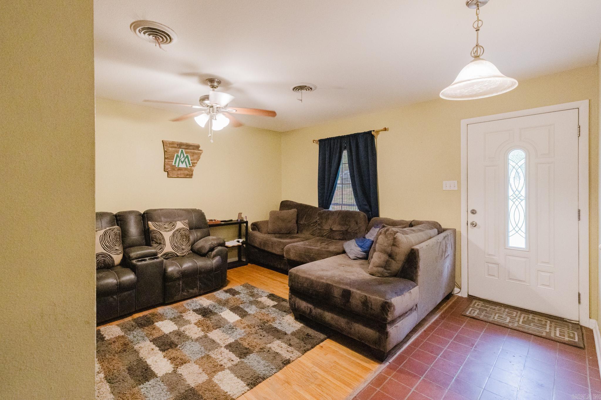 614 Houston Property Photo 5