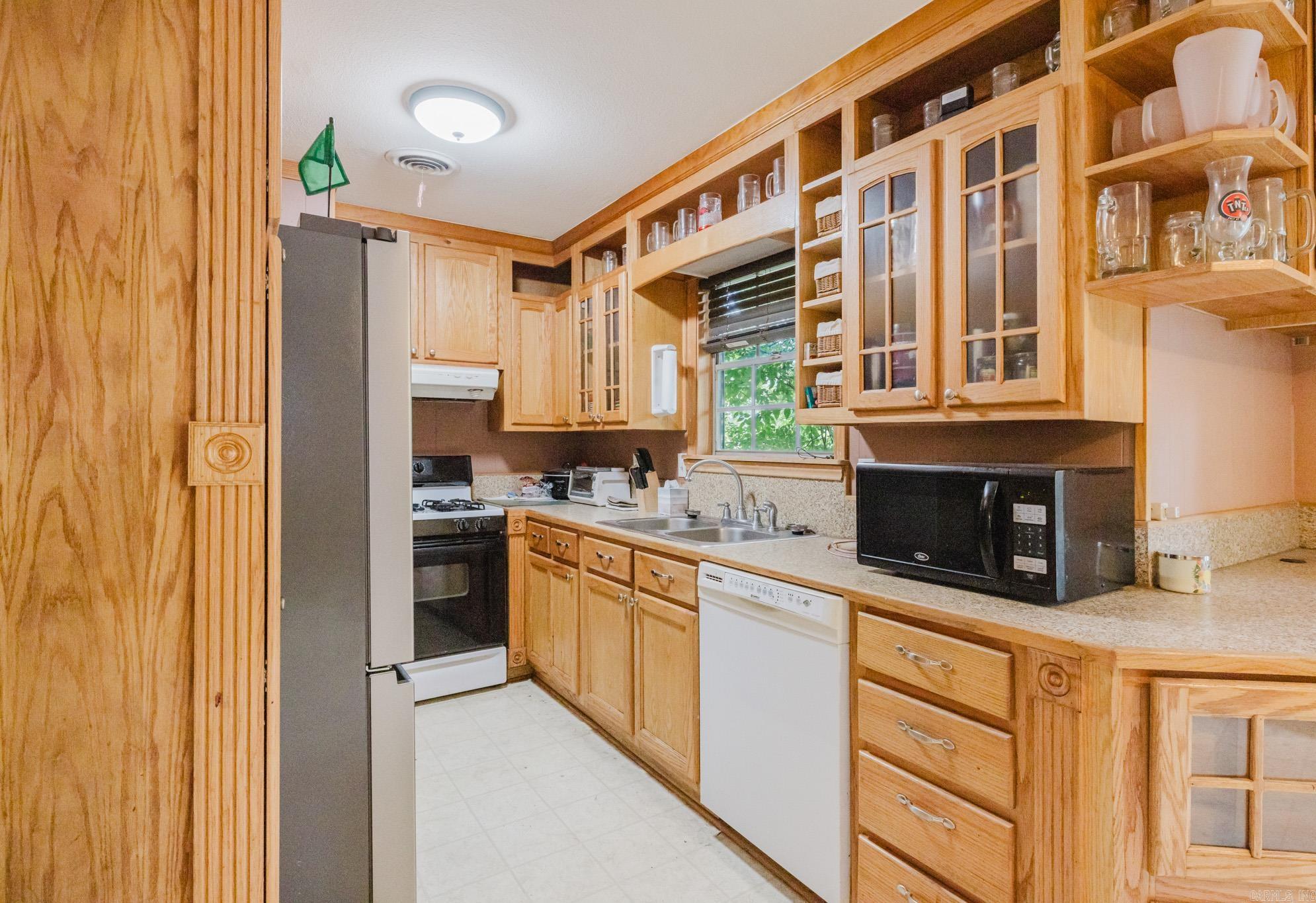 614 Houston Property Photo 9