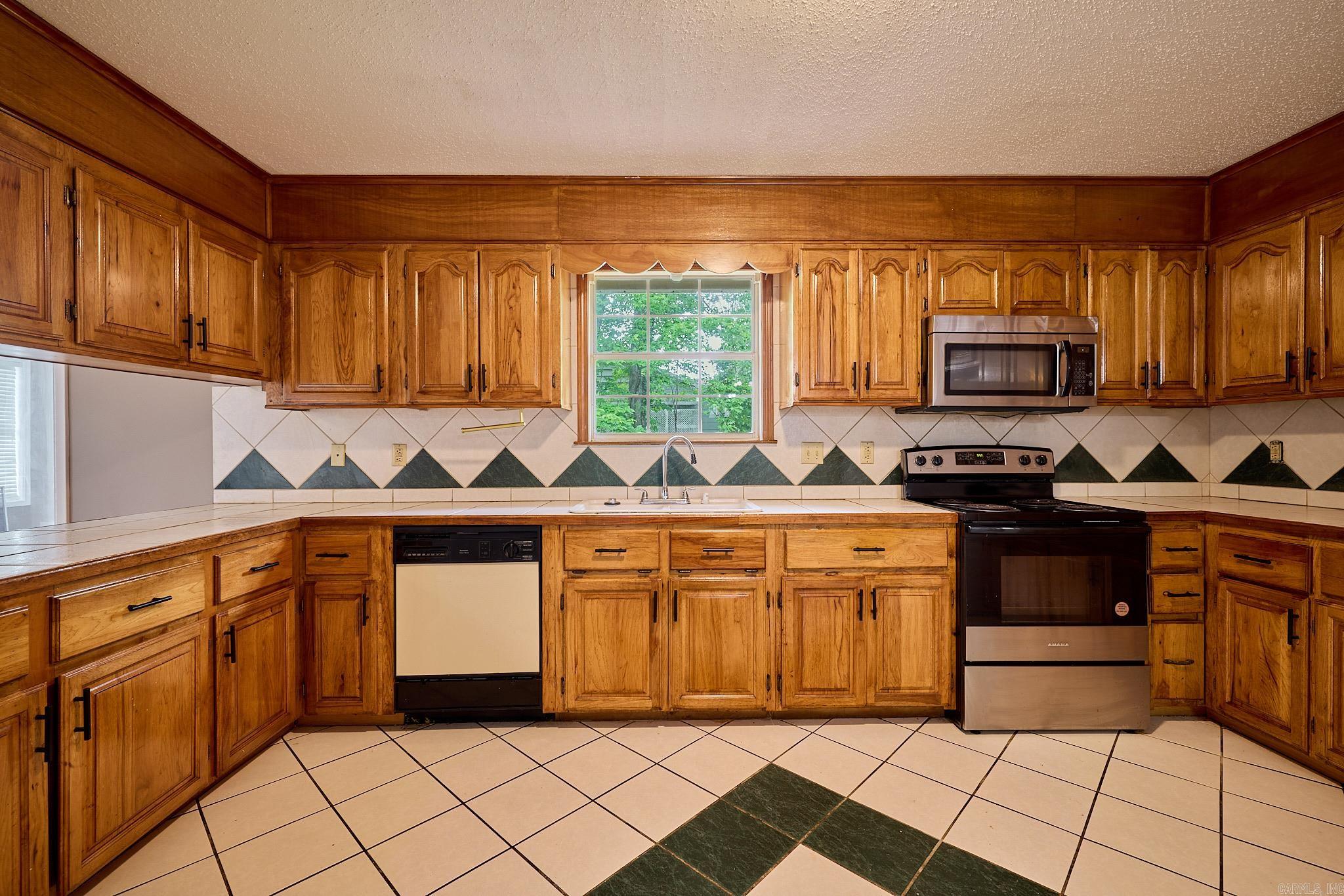 505 Parrish Street Property Photo 8