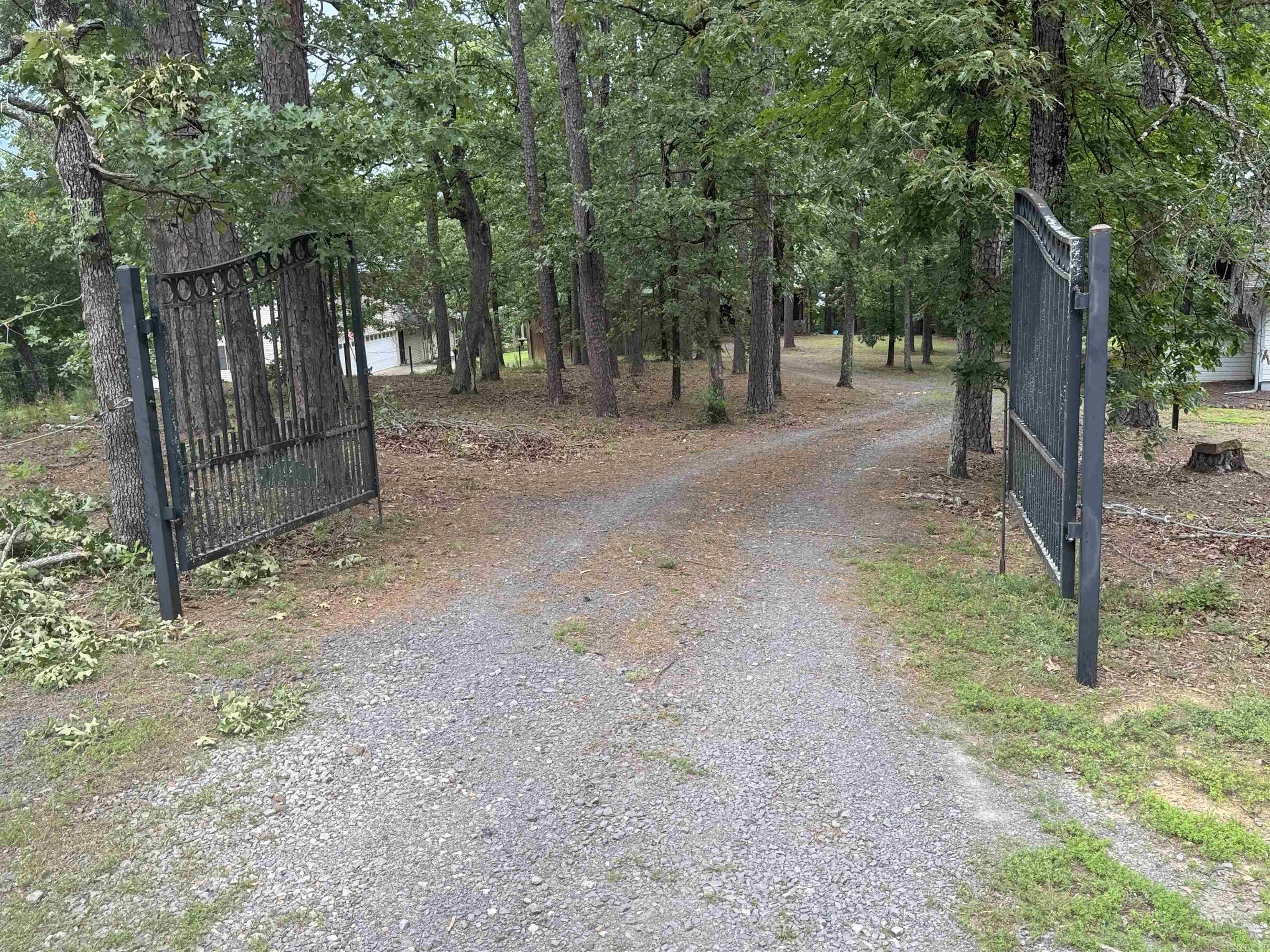 98 Lakeside Drive Property Photo 3