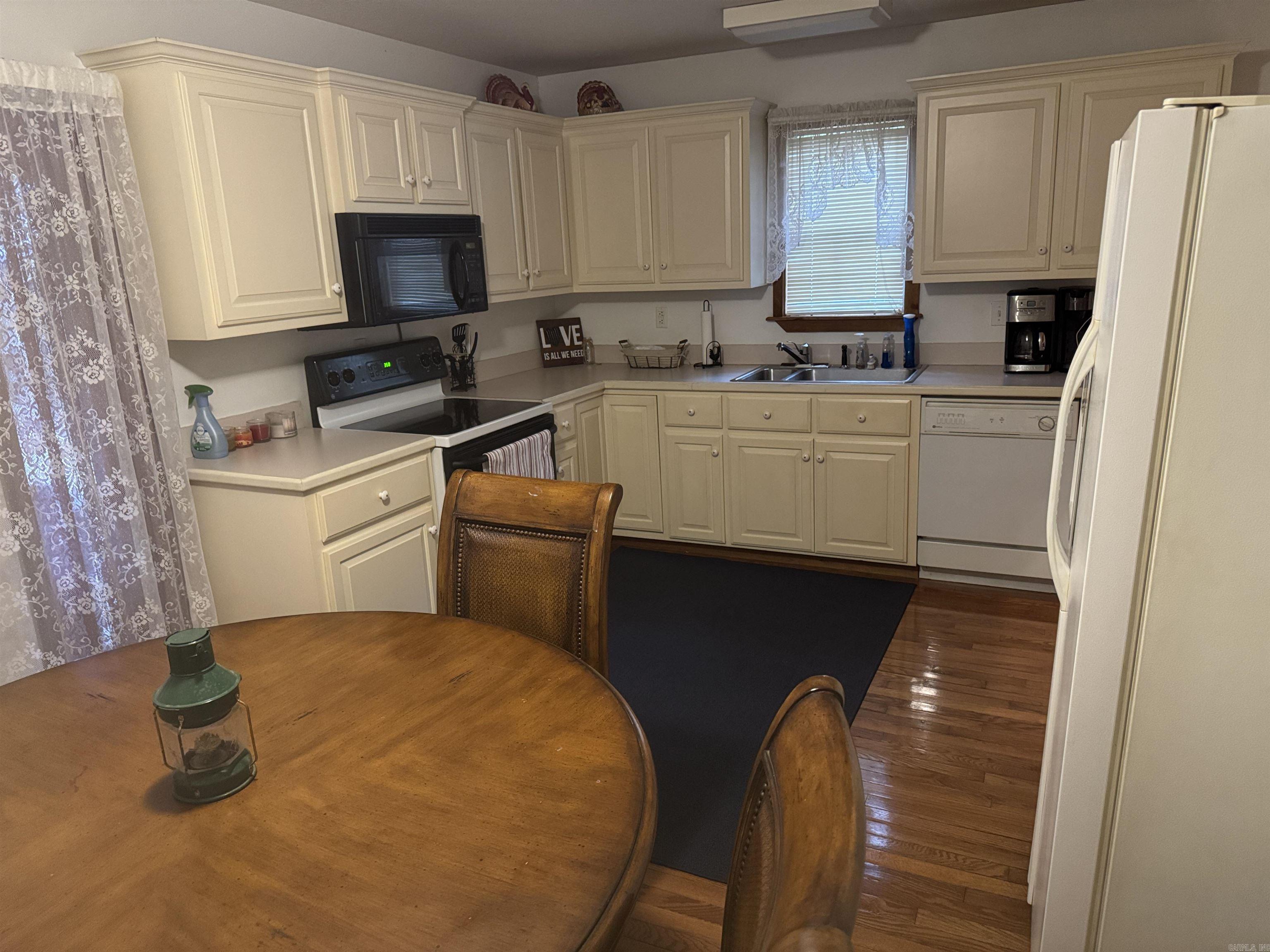 98 Lakeside Drive Property Photo 17