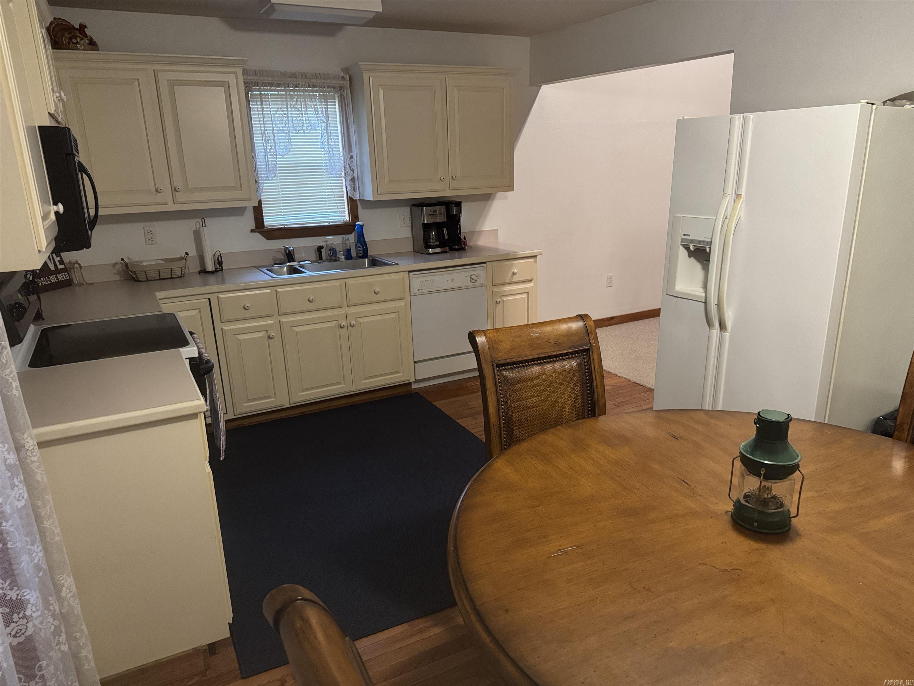 98 Lakeside Drive Property Photo 18