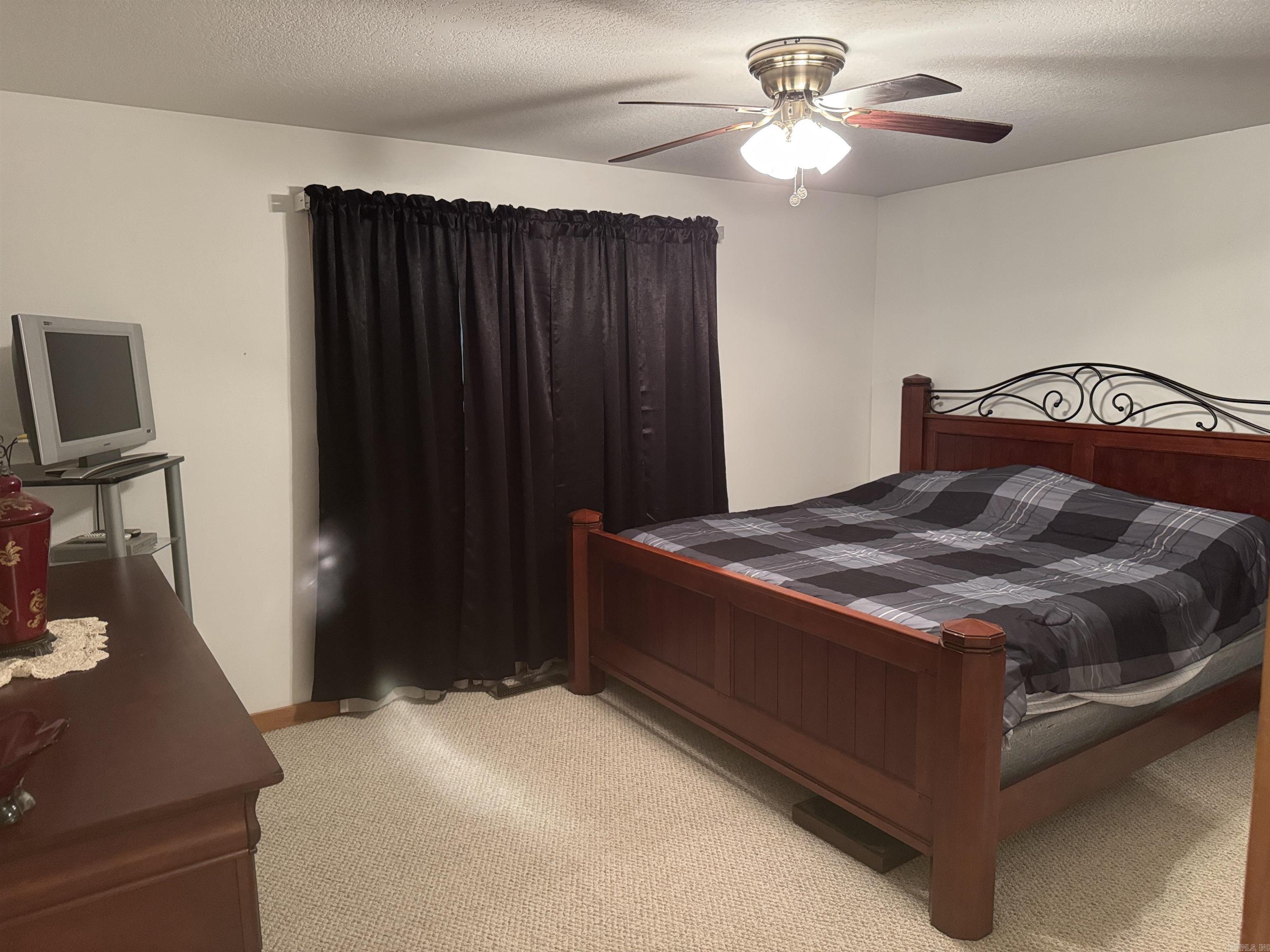98 Lakeside Drive Property Photo 34