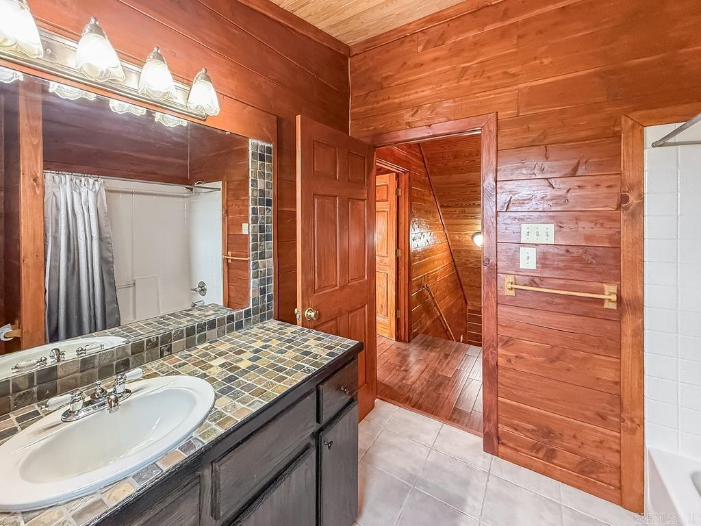 26 Muddy Bayou Property Photo 13