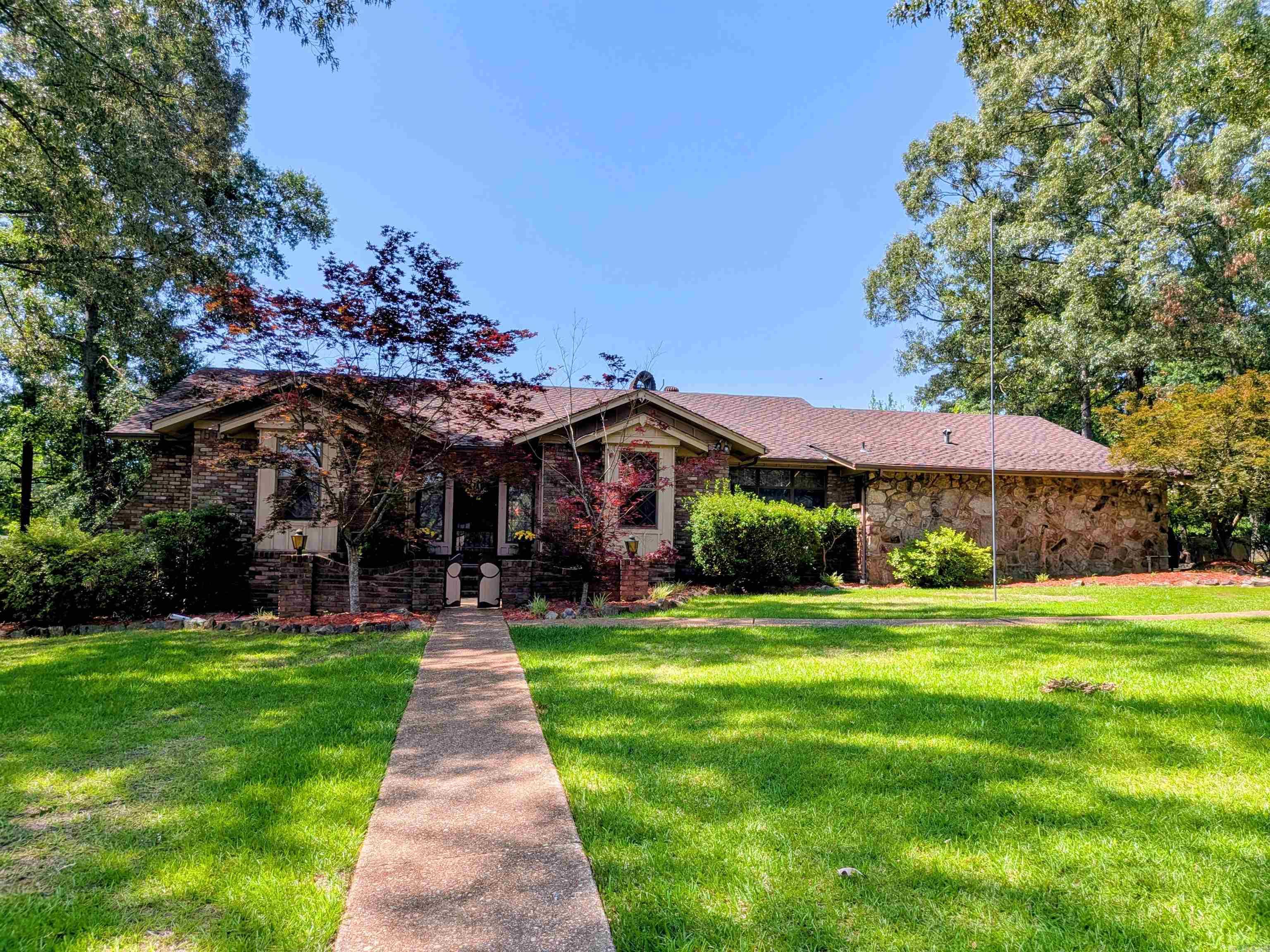 1071 Quapaw Property Photo 1