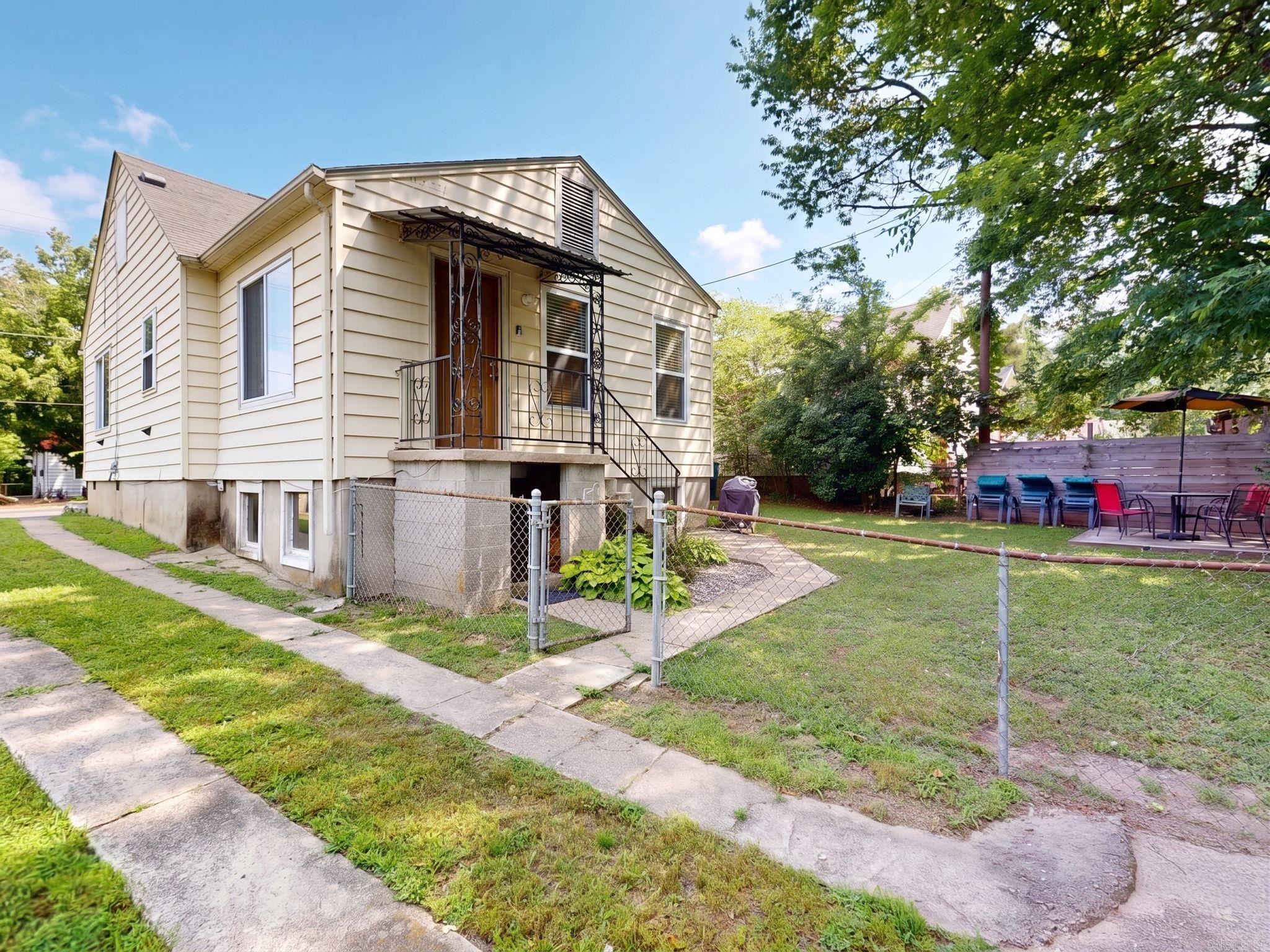 303 Richard Street Property Photo 6