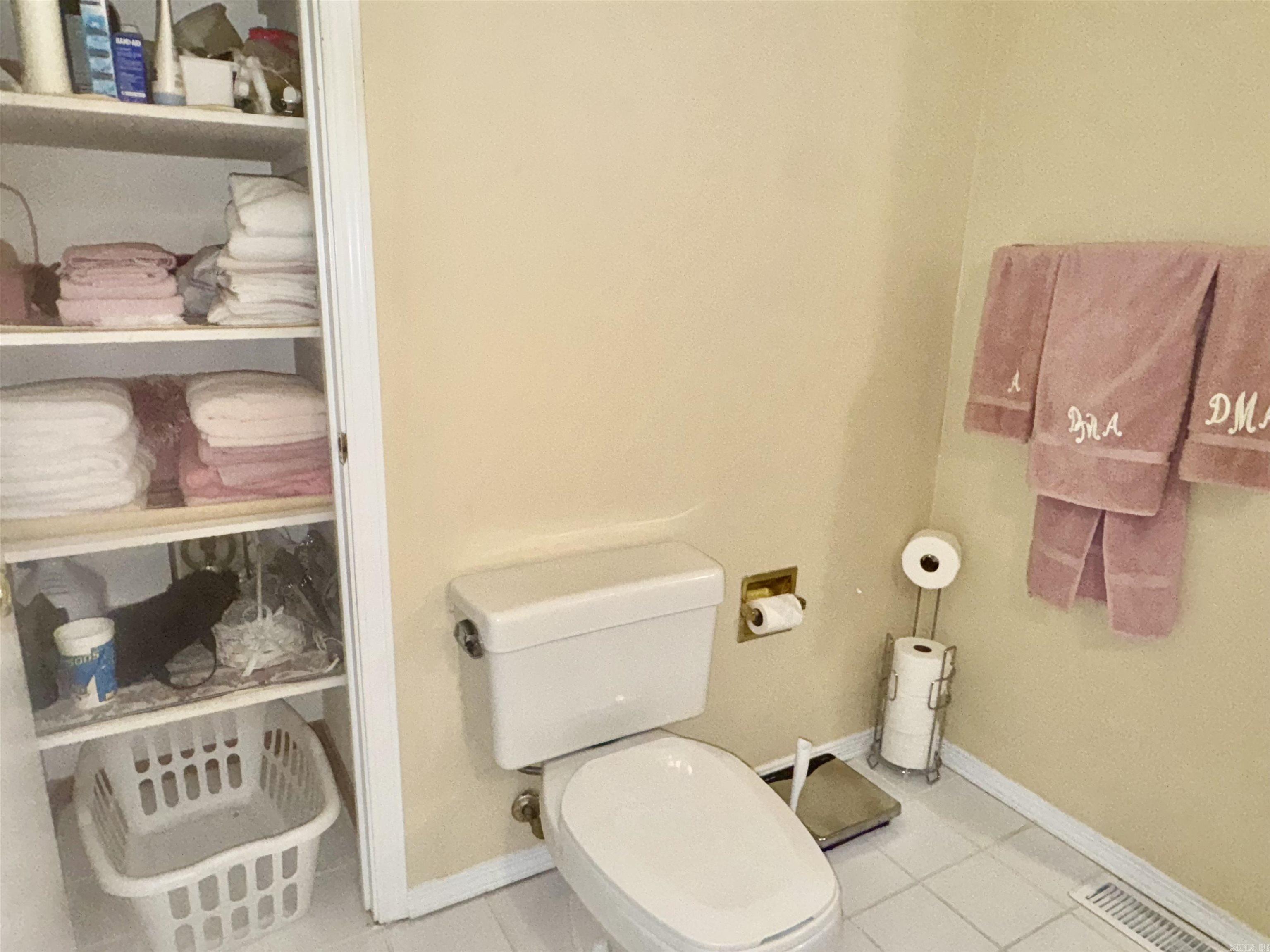 5 Briarwood Lane Property Photo 13