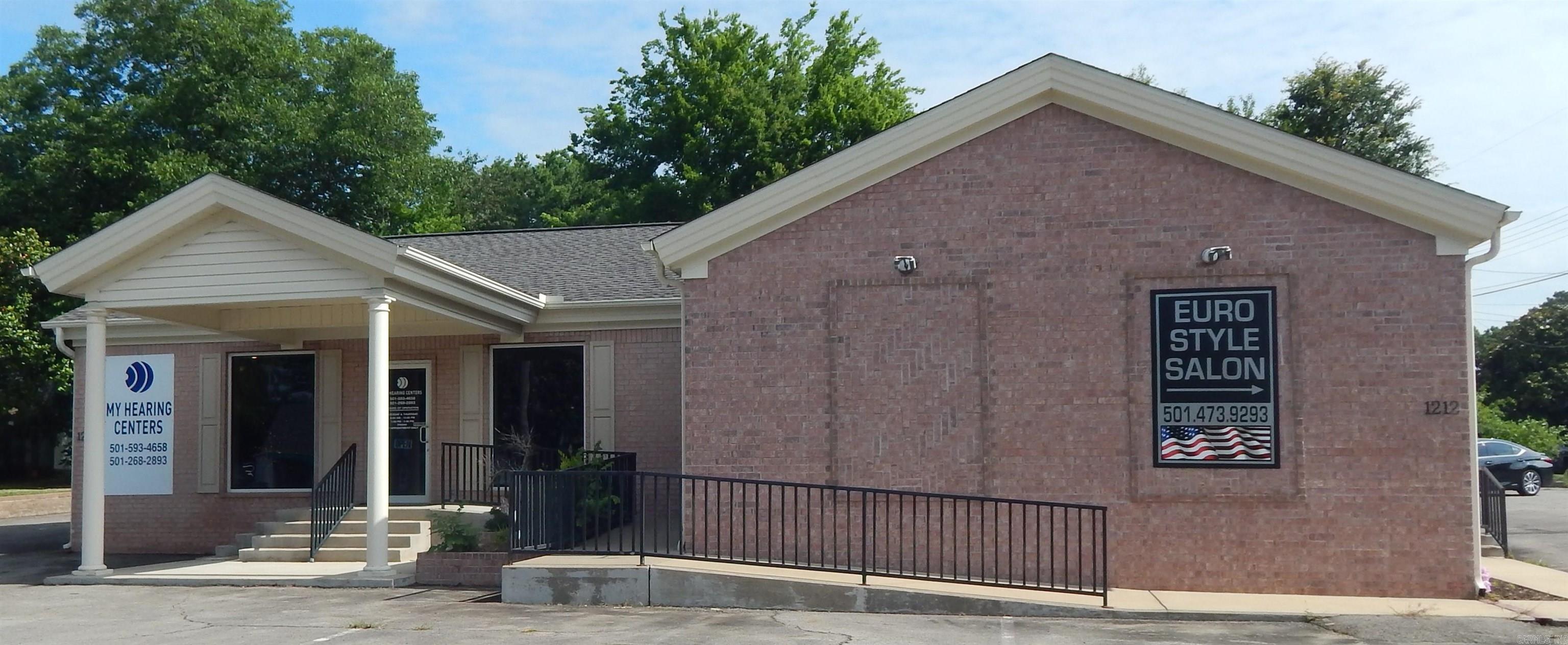 1210 E Race Street Property Photo 1