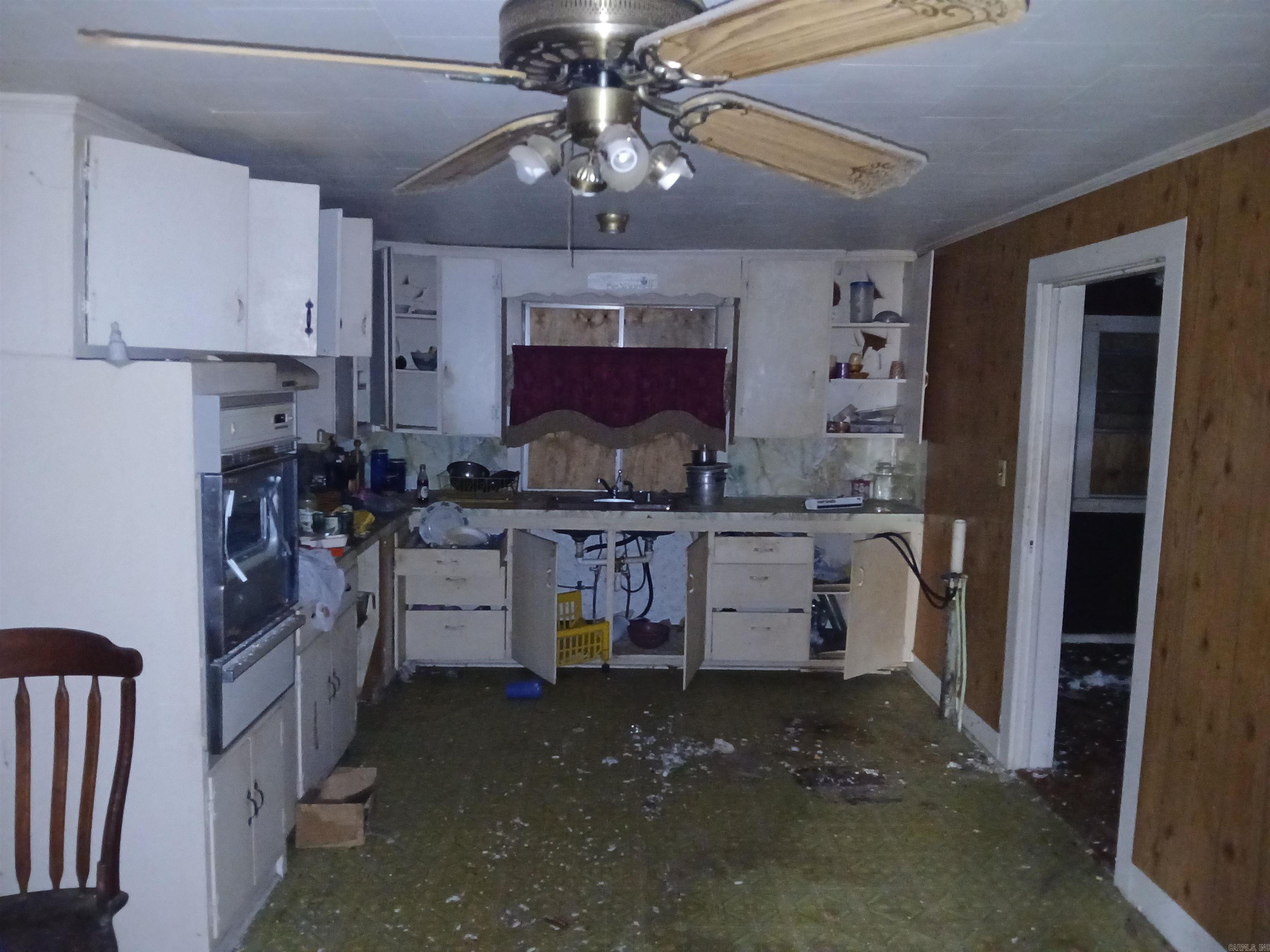 305 S College St Property Photo 5