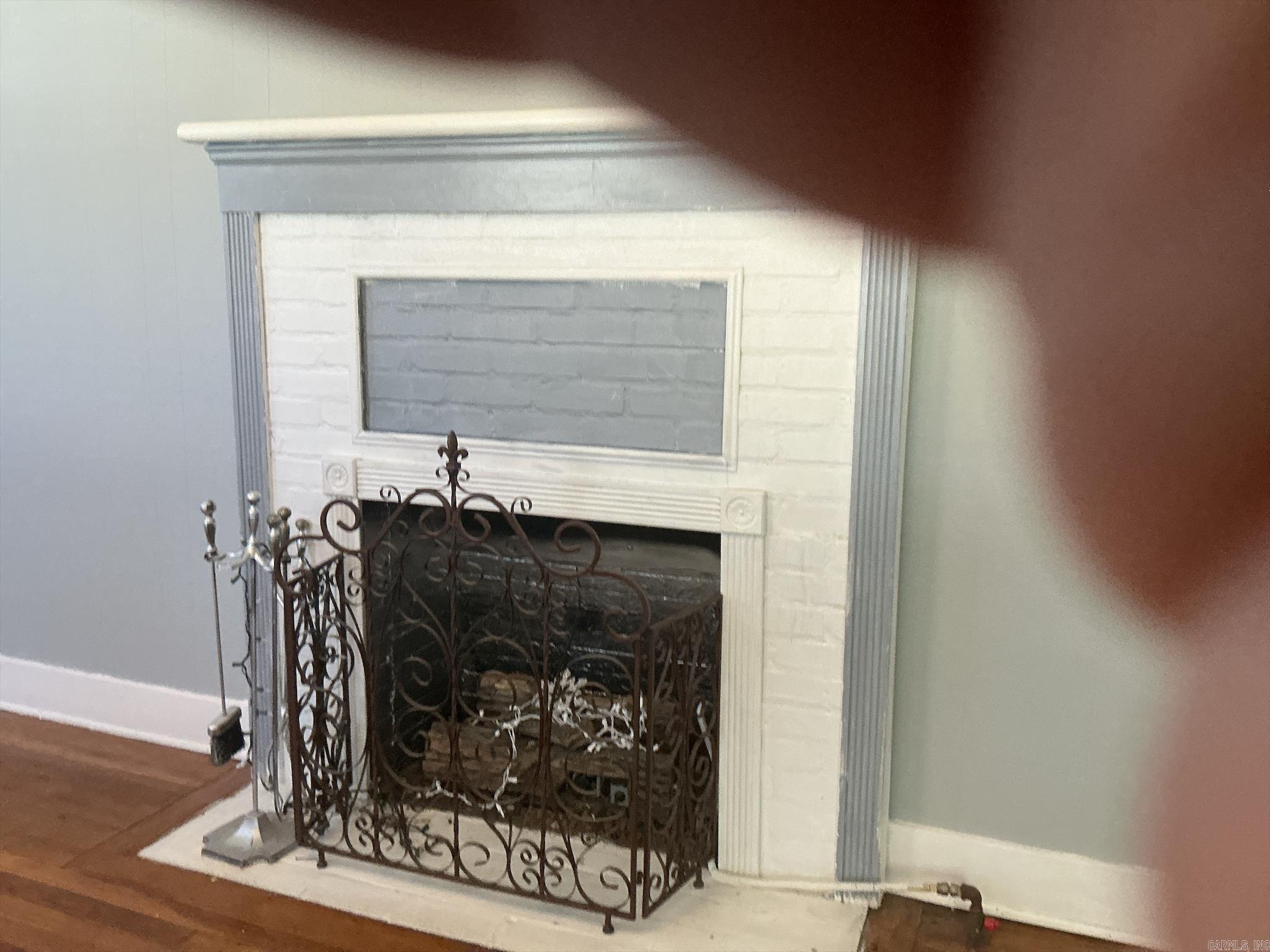 905 Oak Street Property Photo 7