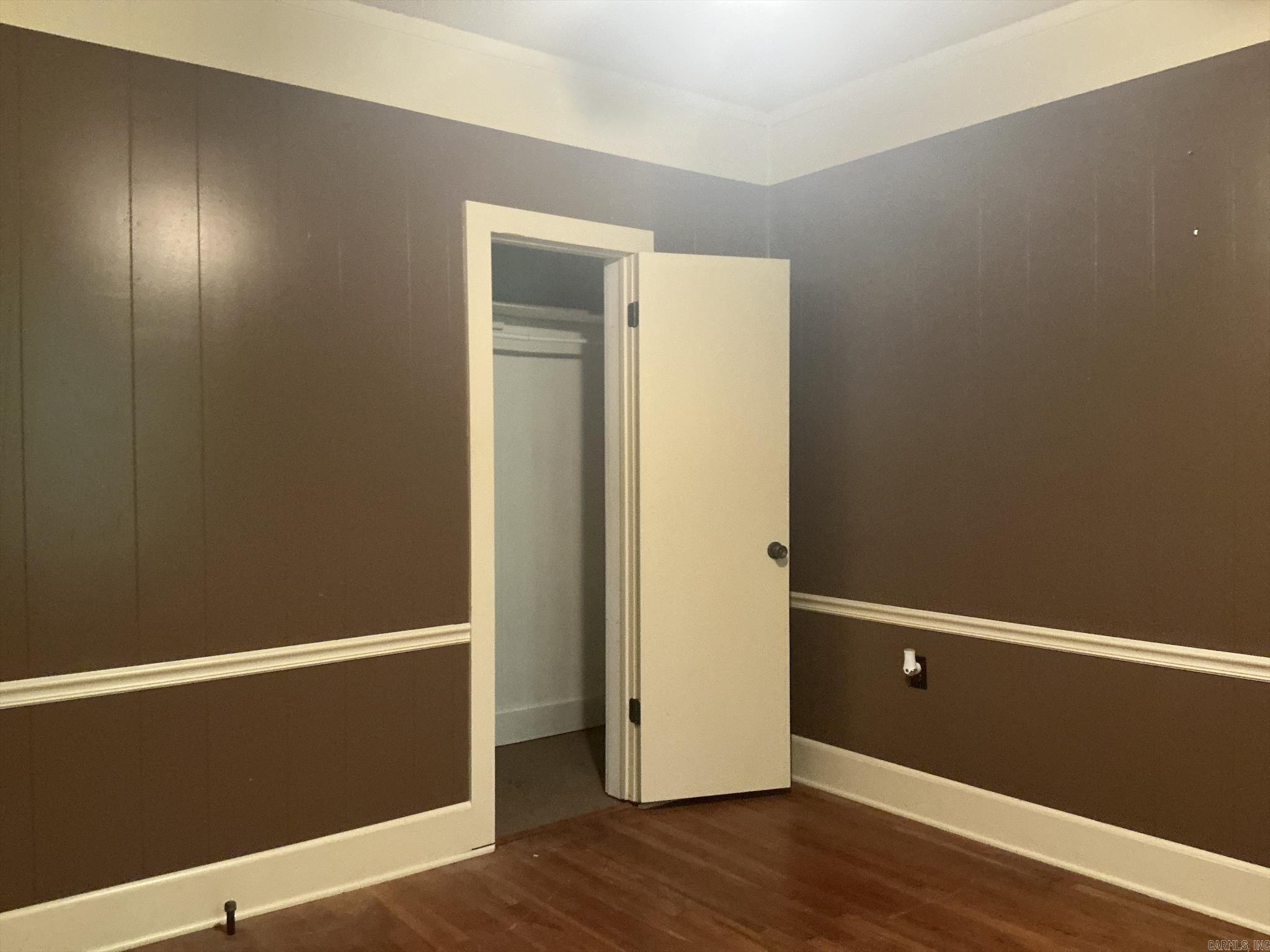 905 Oak Street Property Photo 13