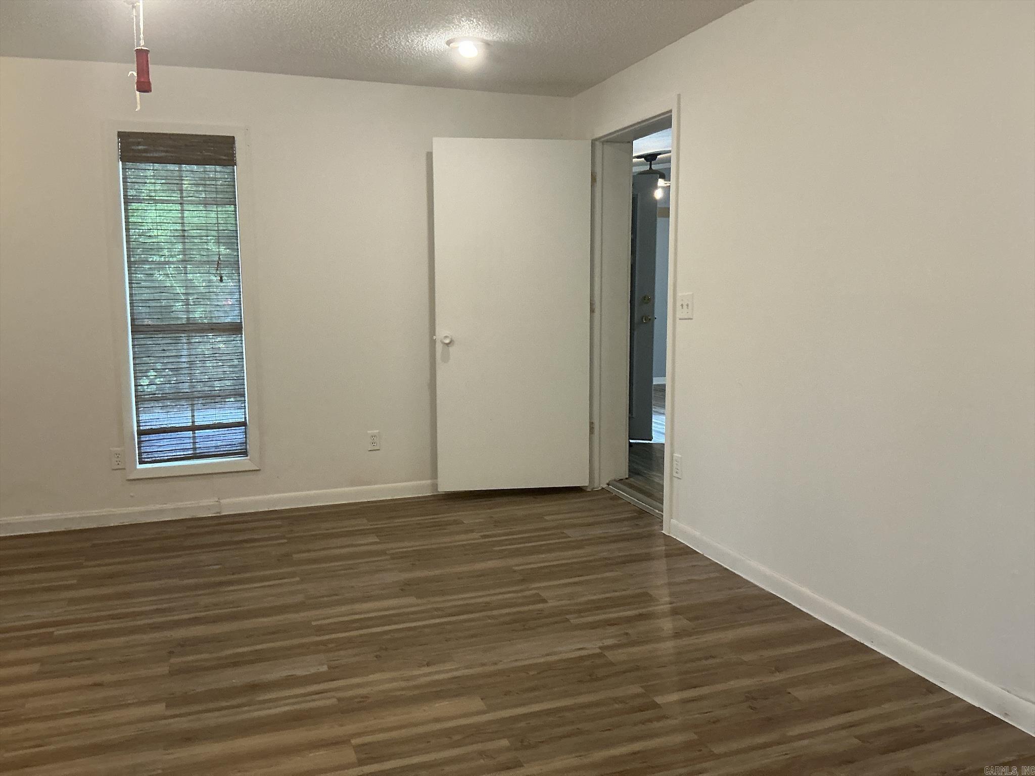 905 Oak Street Property Photo 22