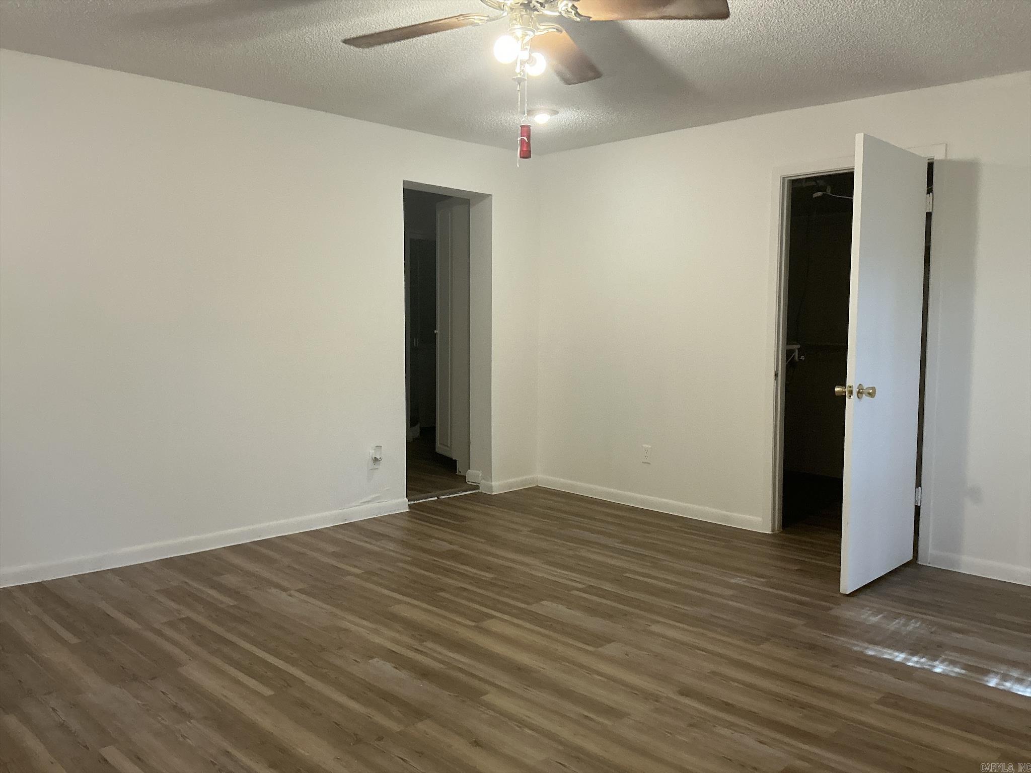 905 Oak Street Property Photo 24