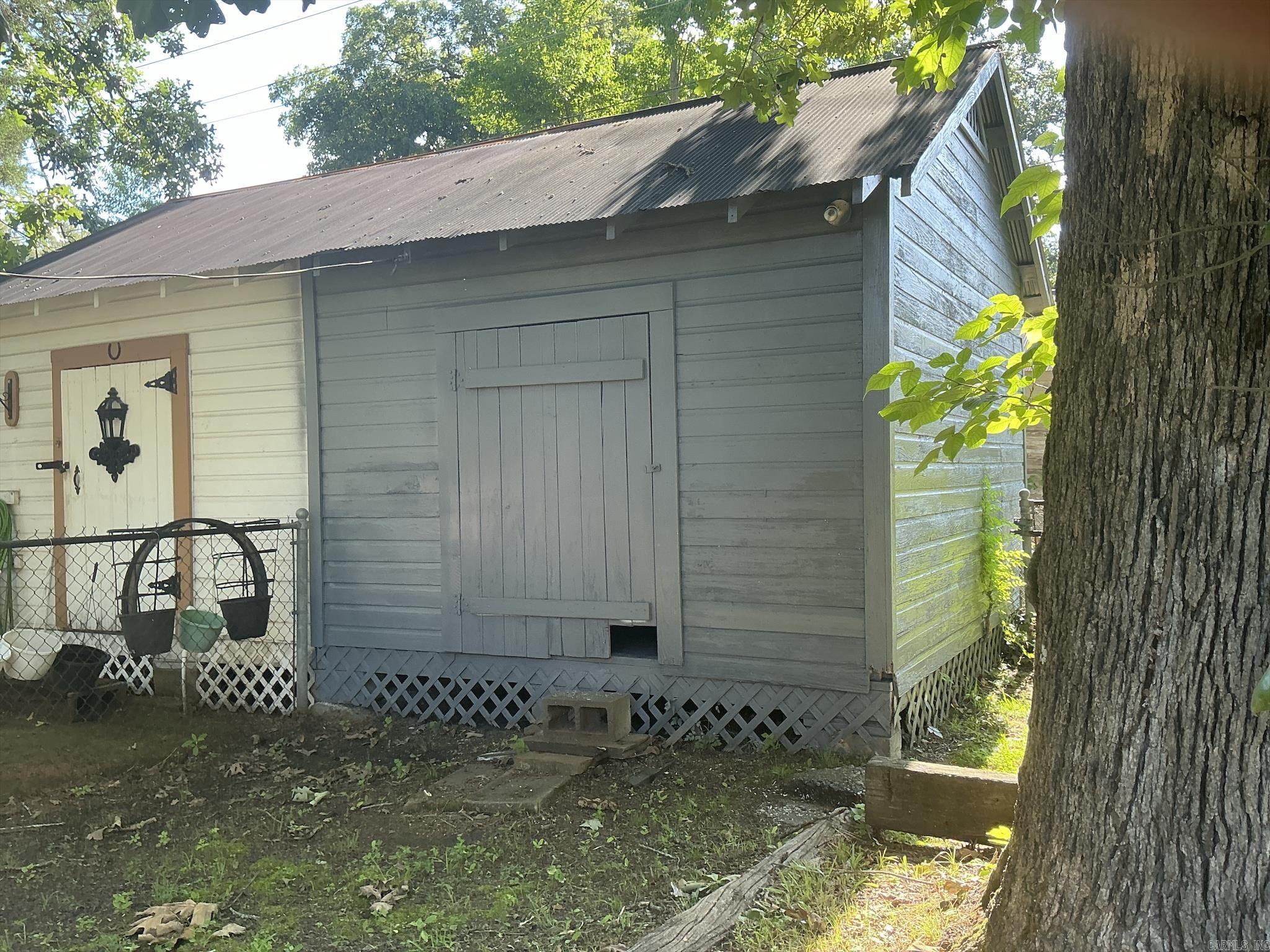 905 Oak Street Property Photo 39